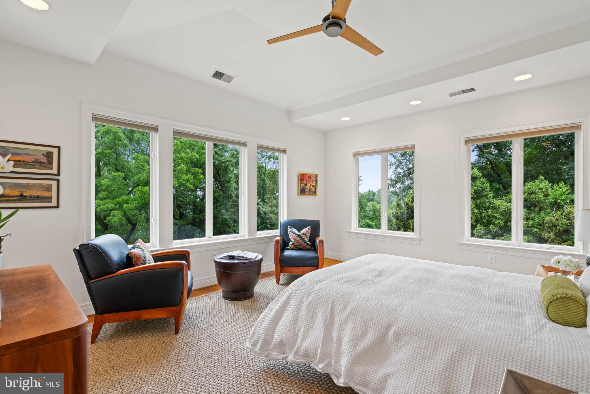 FOREST HILLS - Residential