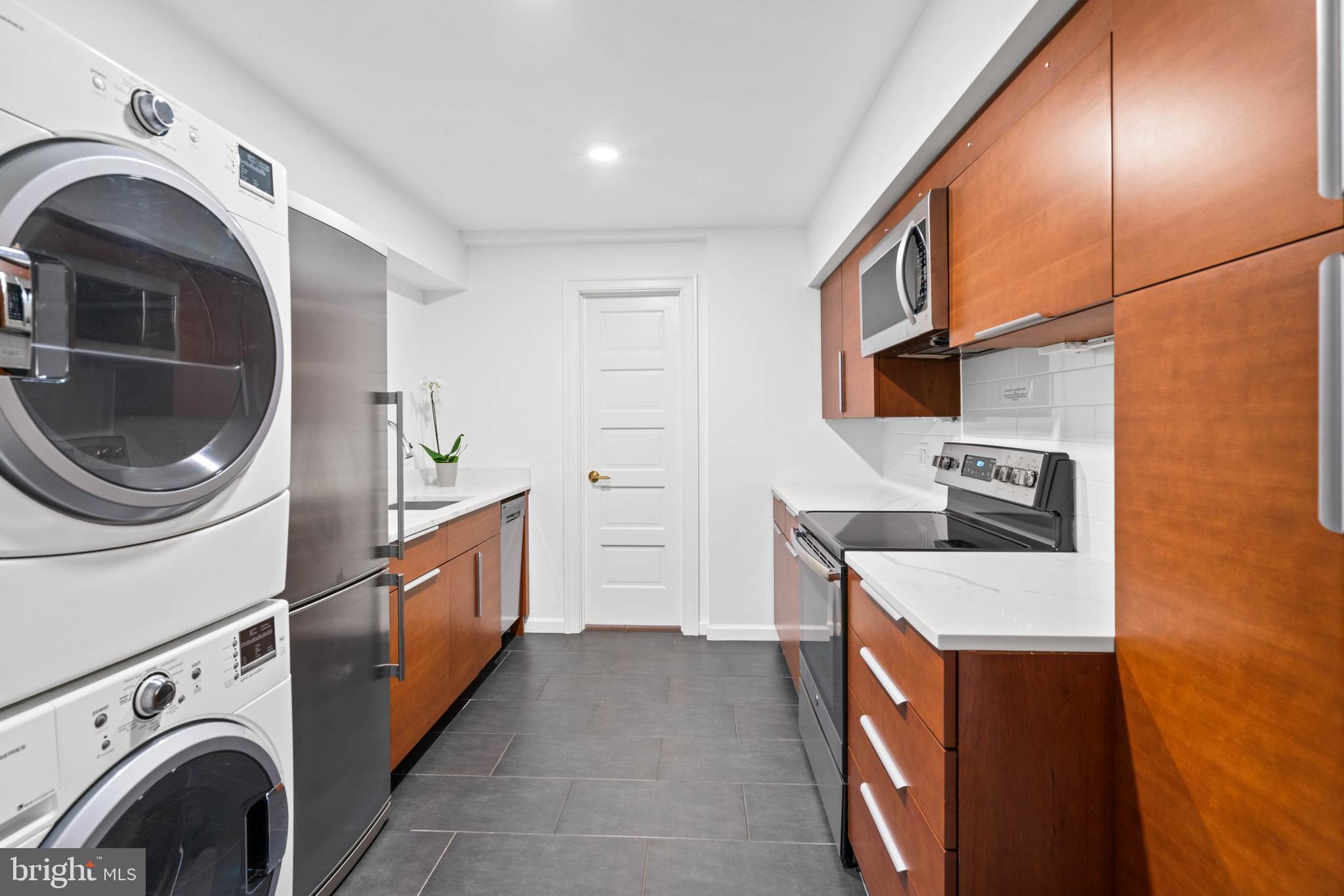 FOREST HILLS - Residential