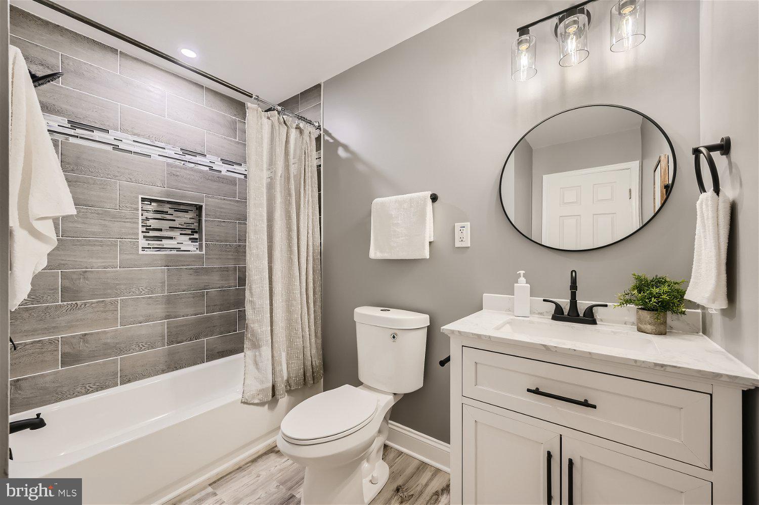 FERNDALE - Residential