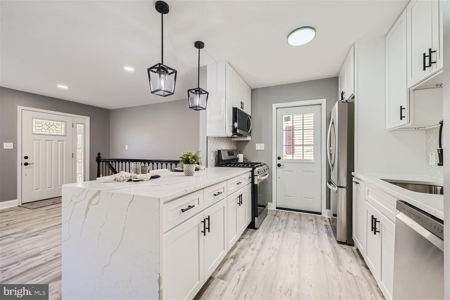 FERNDALE - Residential