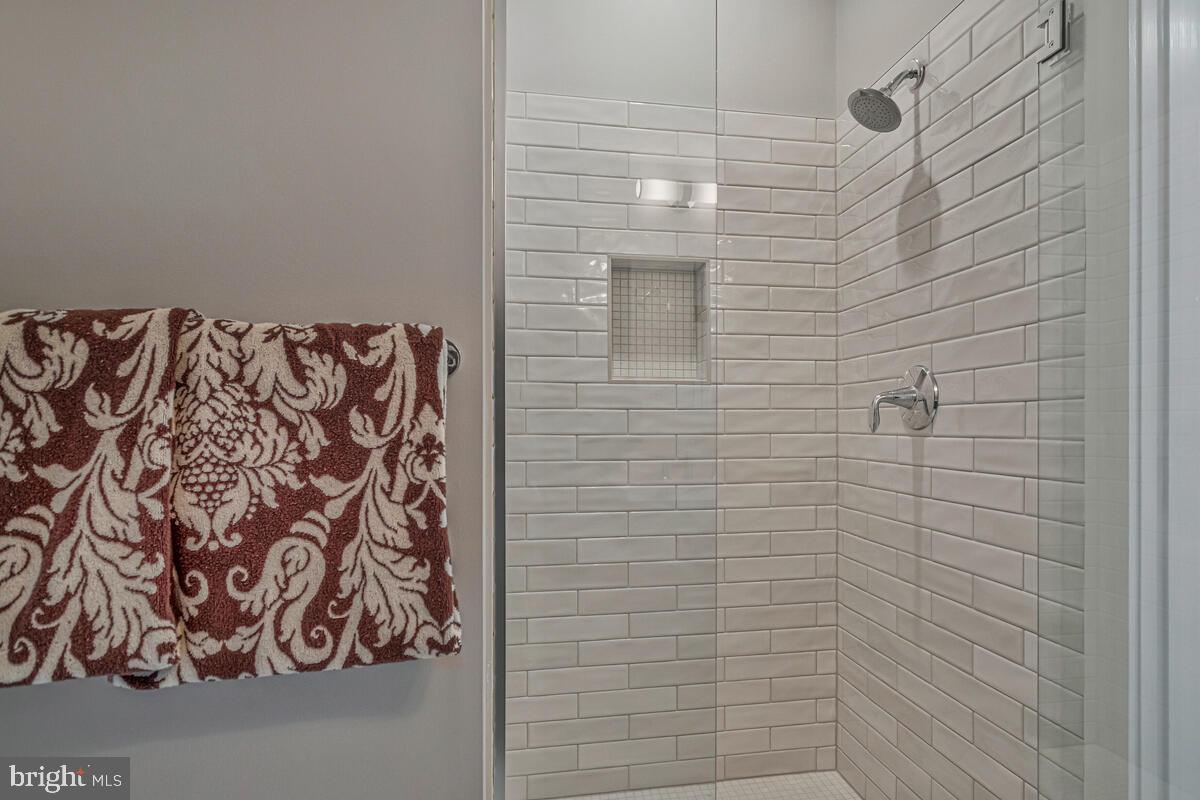 EASTPORT - Residential