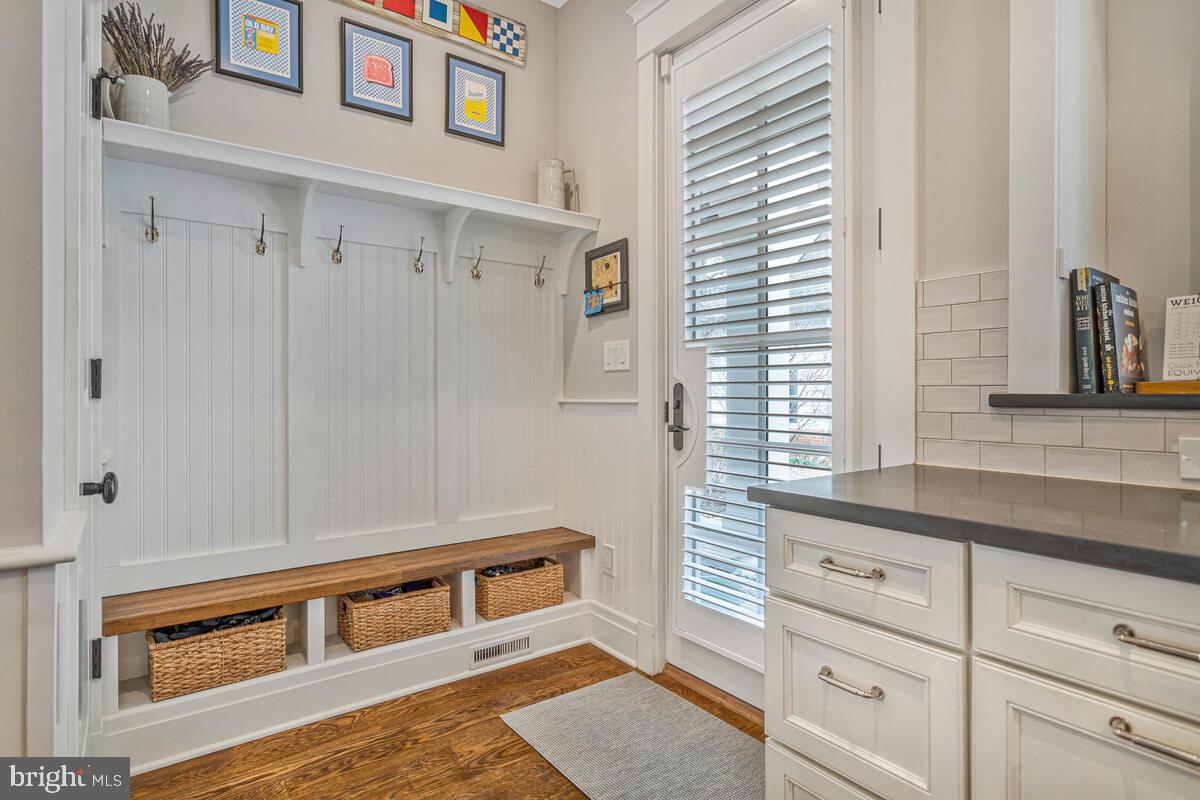 EASTPORT - Residential