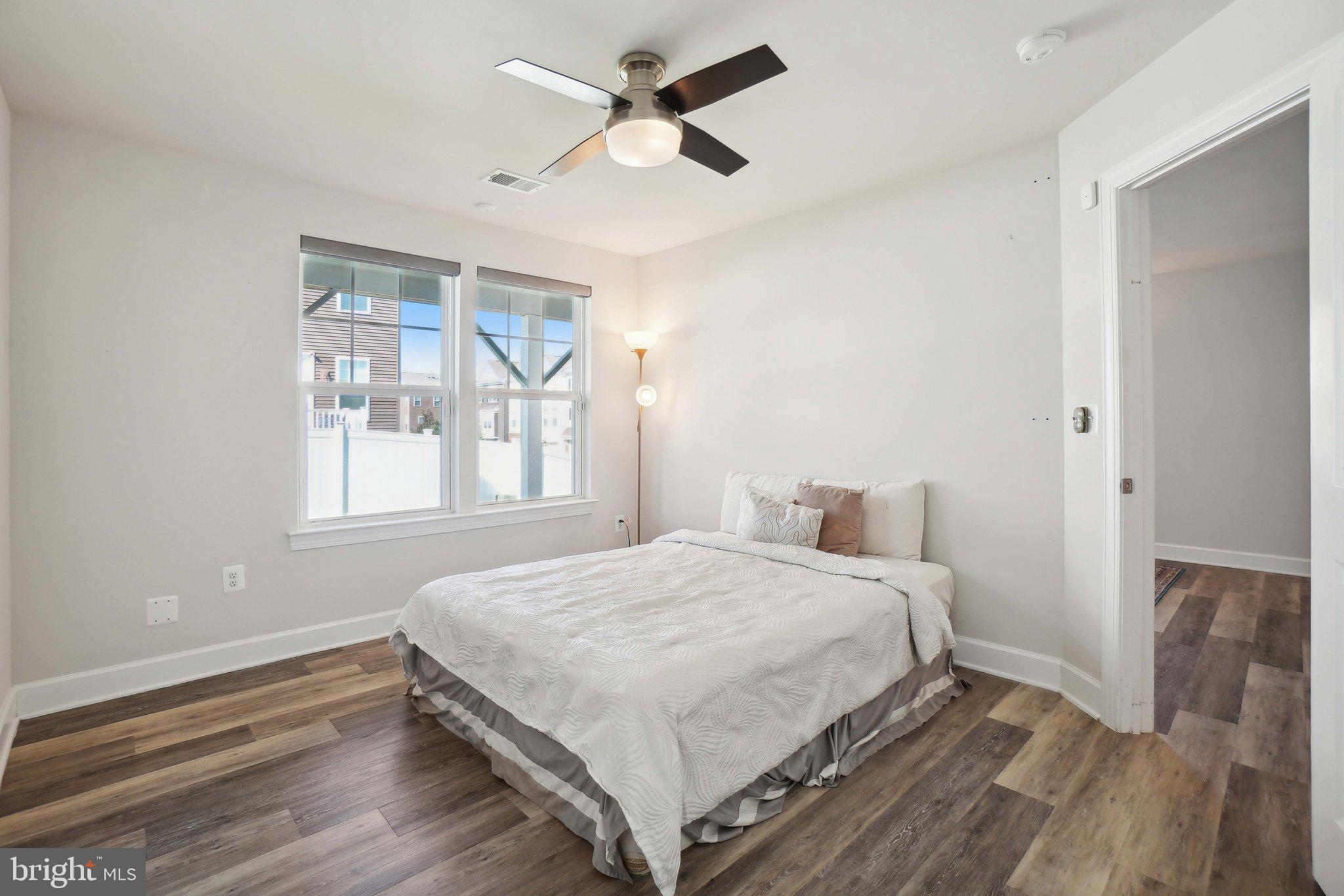 BRADLEY SQUARE - Residential