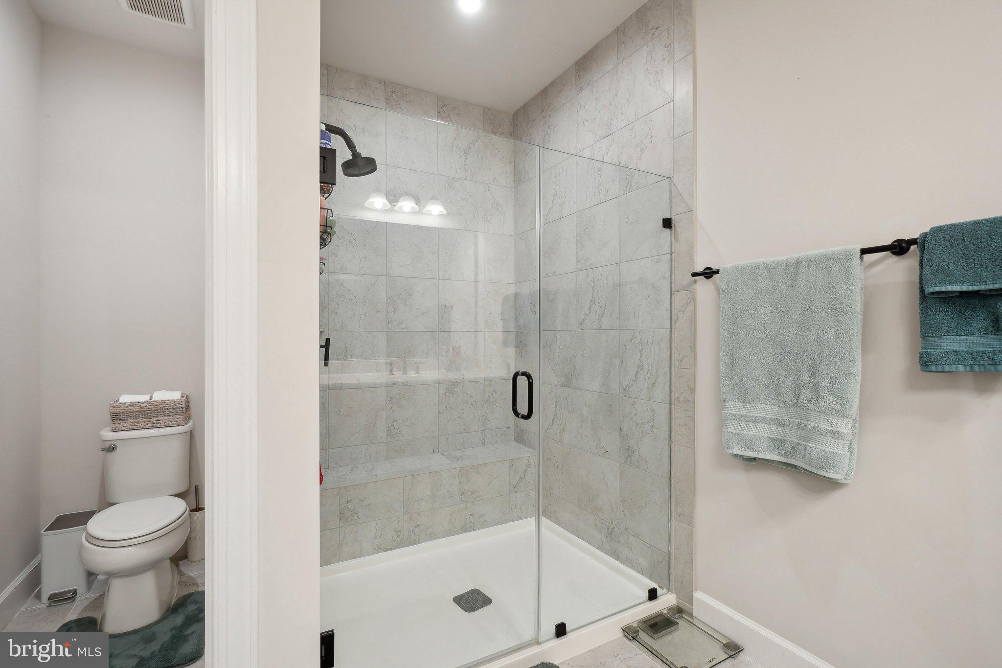 BRADLEY SQUARE - Residential