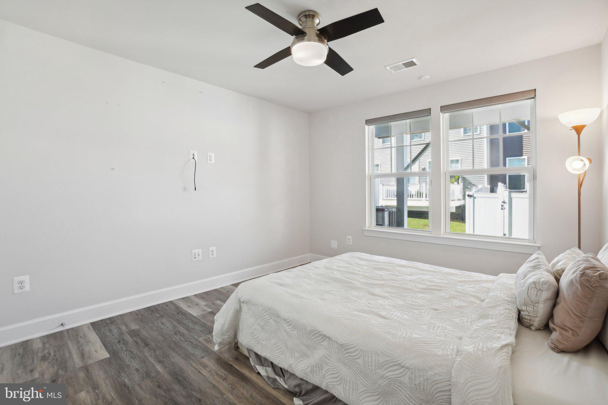 BRADLEY SQUARE - Residential