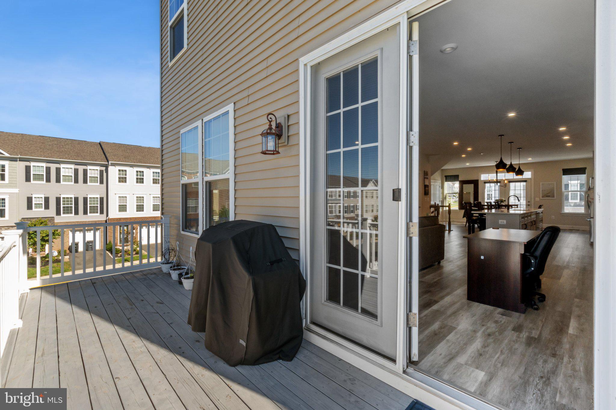 BRADLEY SQUARE - Residential