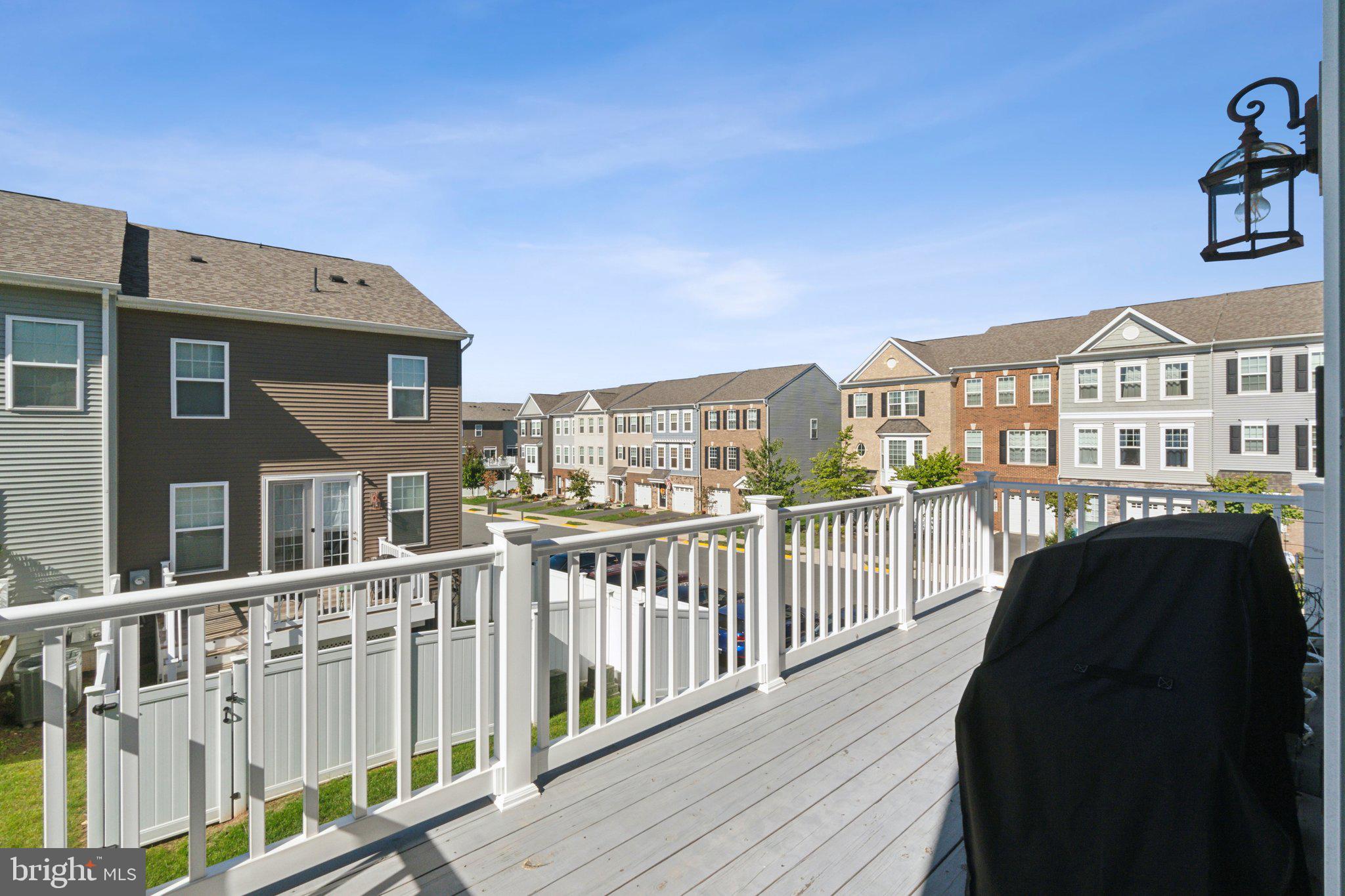 BRADLEY SQUARE - Residential