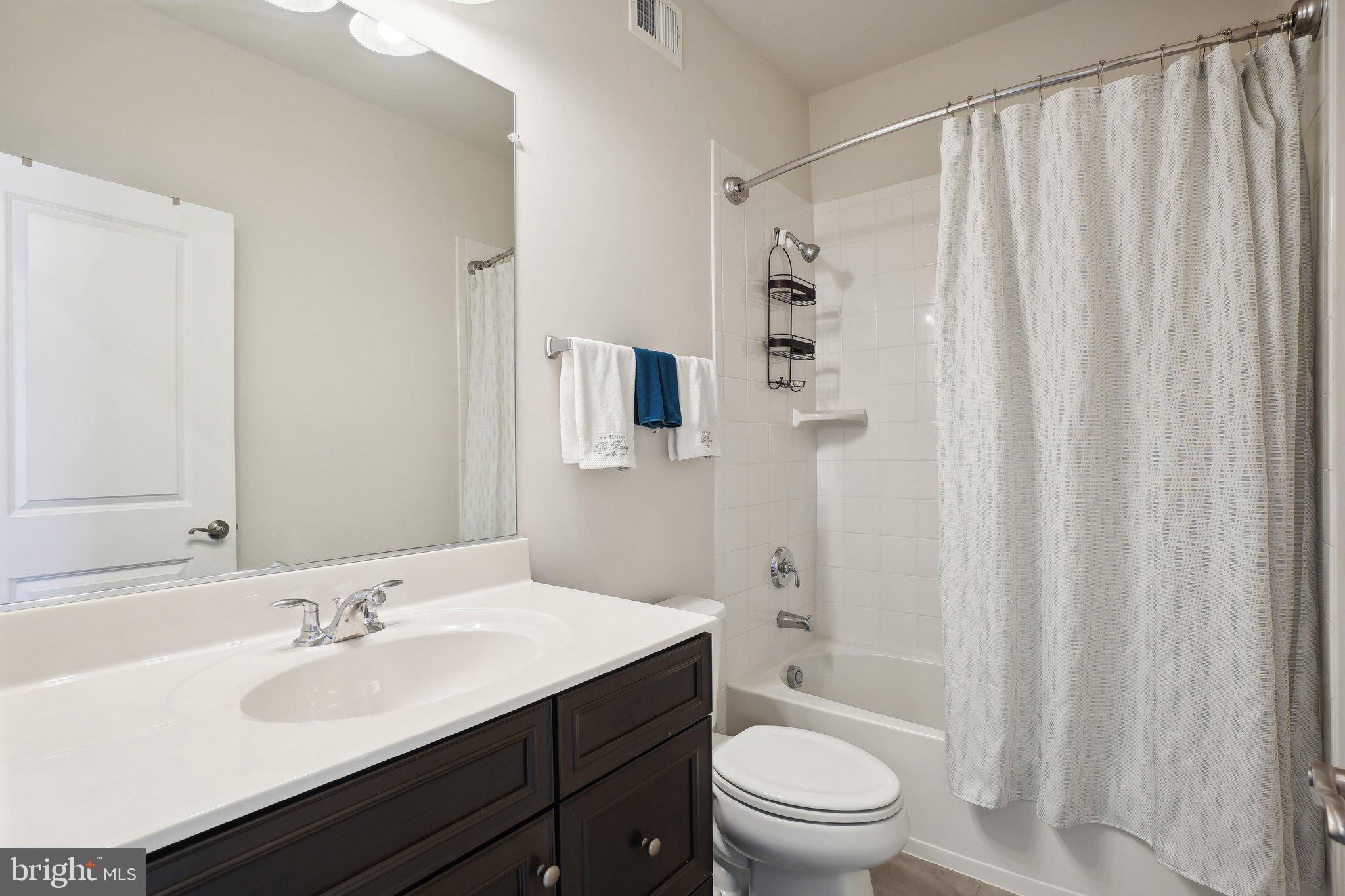 BRADLEY SQUARE - Residential