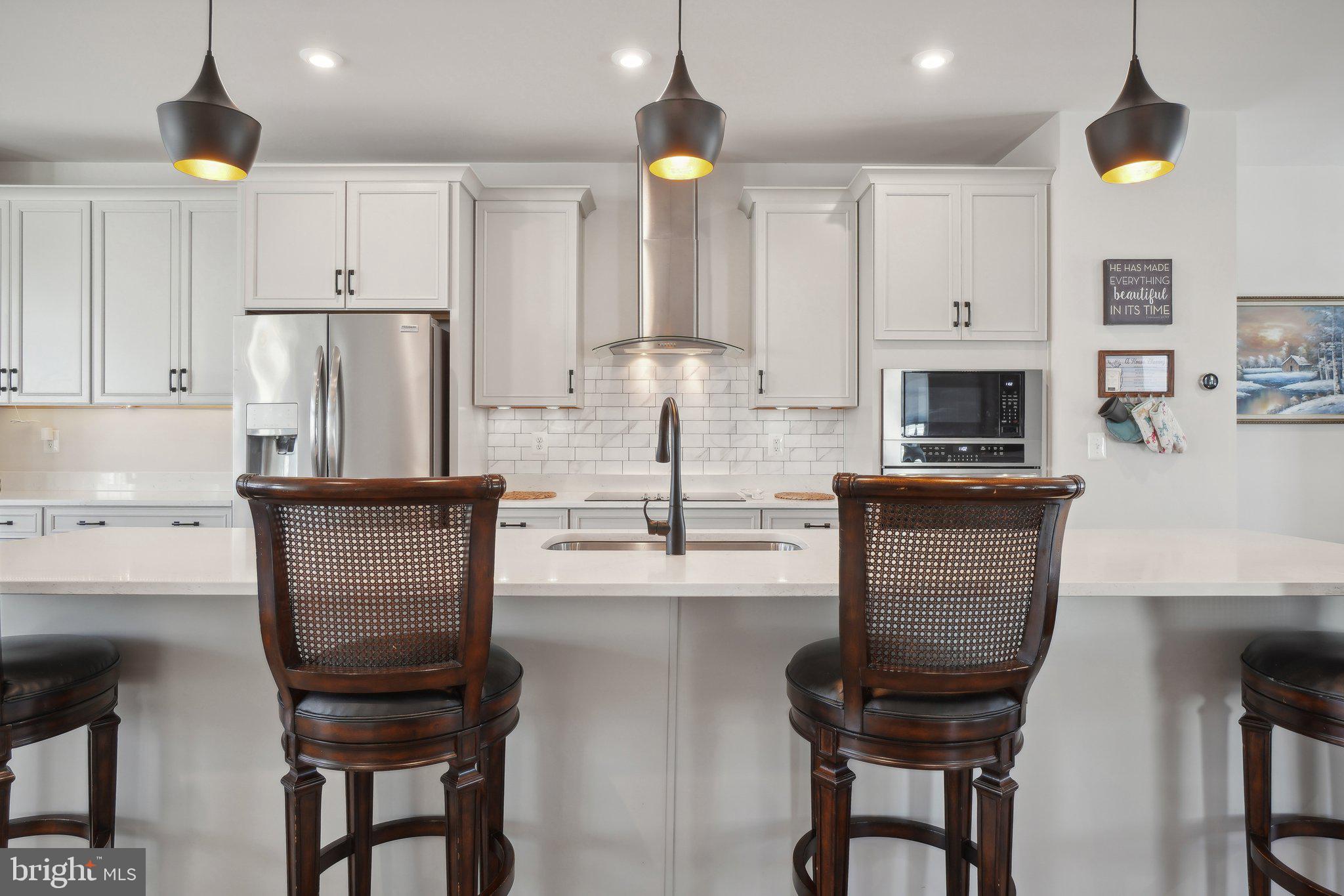 BRADLEY SQUARE - Residential