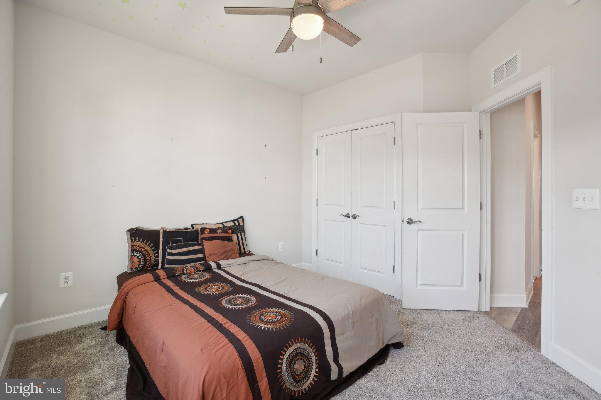 BRADLEY SQUARE - Residential