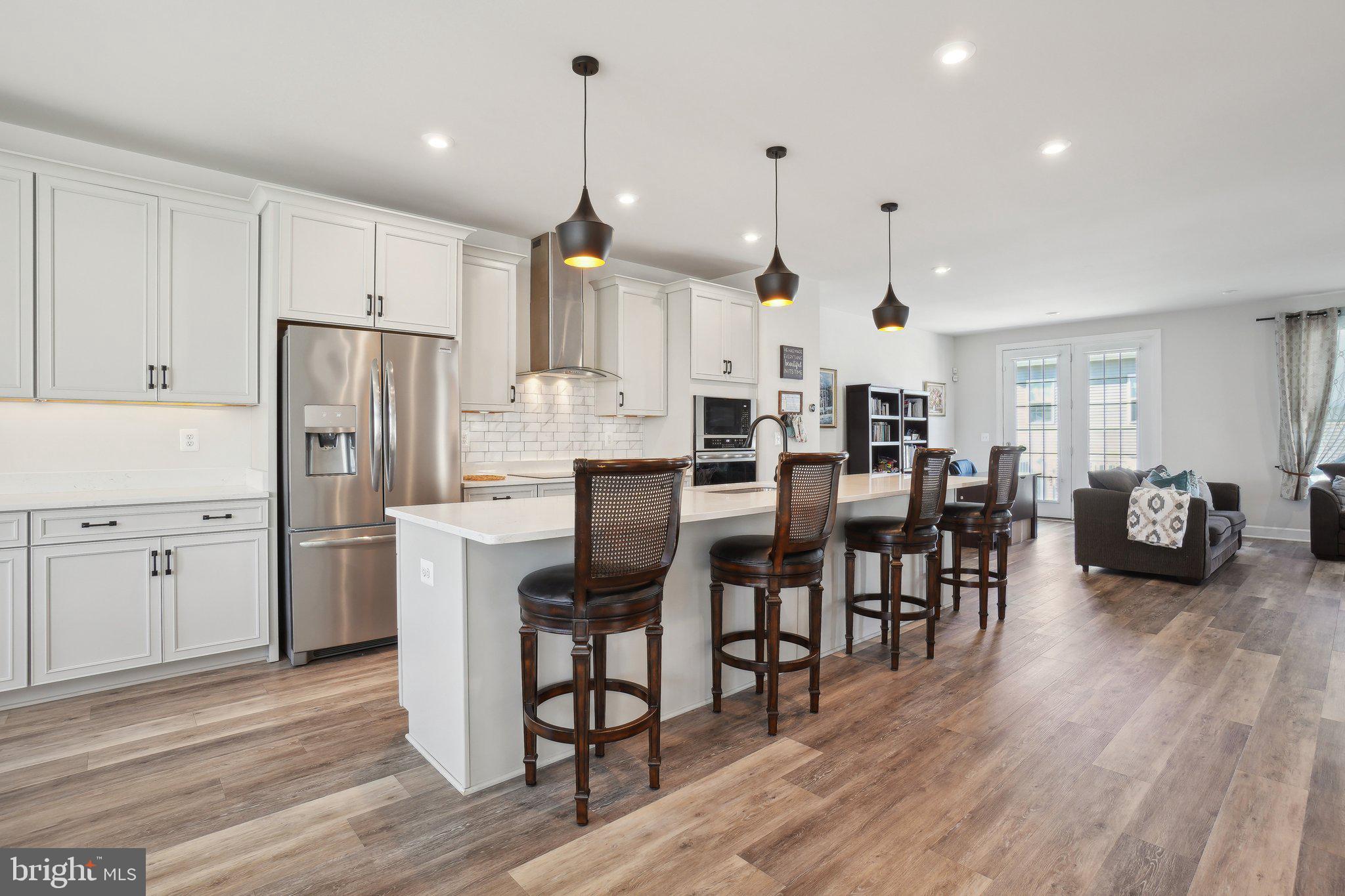 BRADLEY SQUARE - Residential