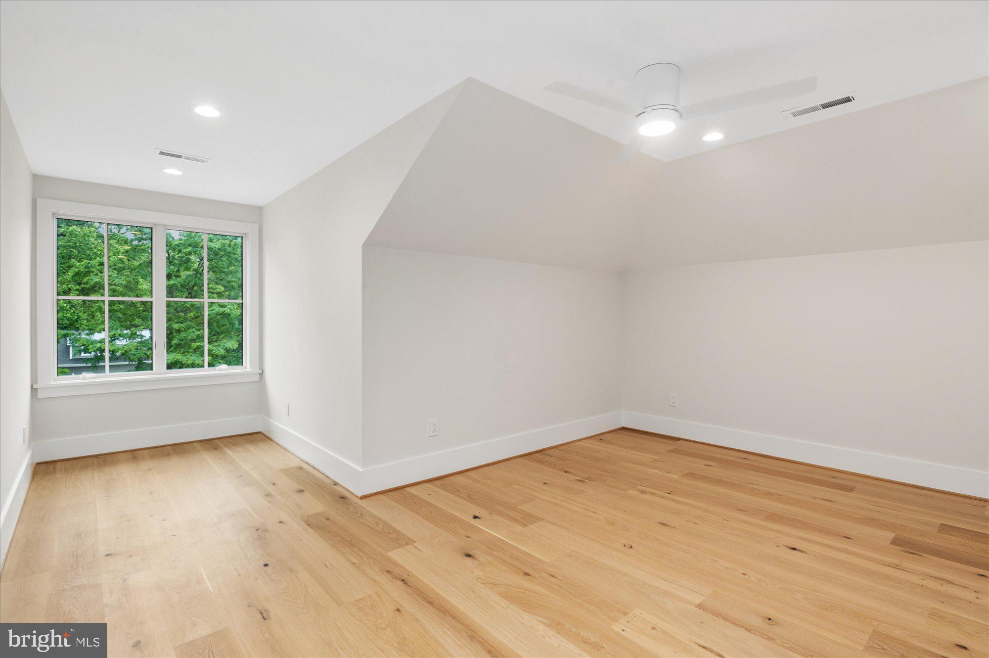 CHESTERBROOK GARDENS - Residential