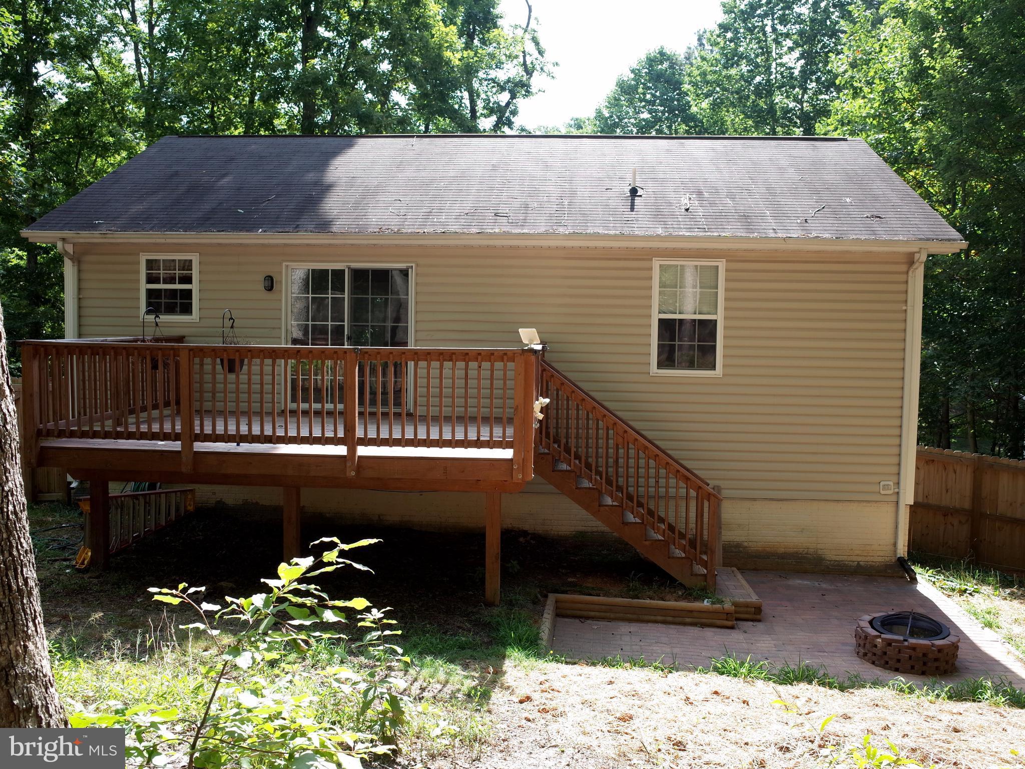 LAKE LAND - Residential