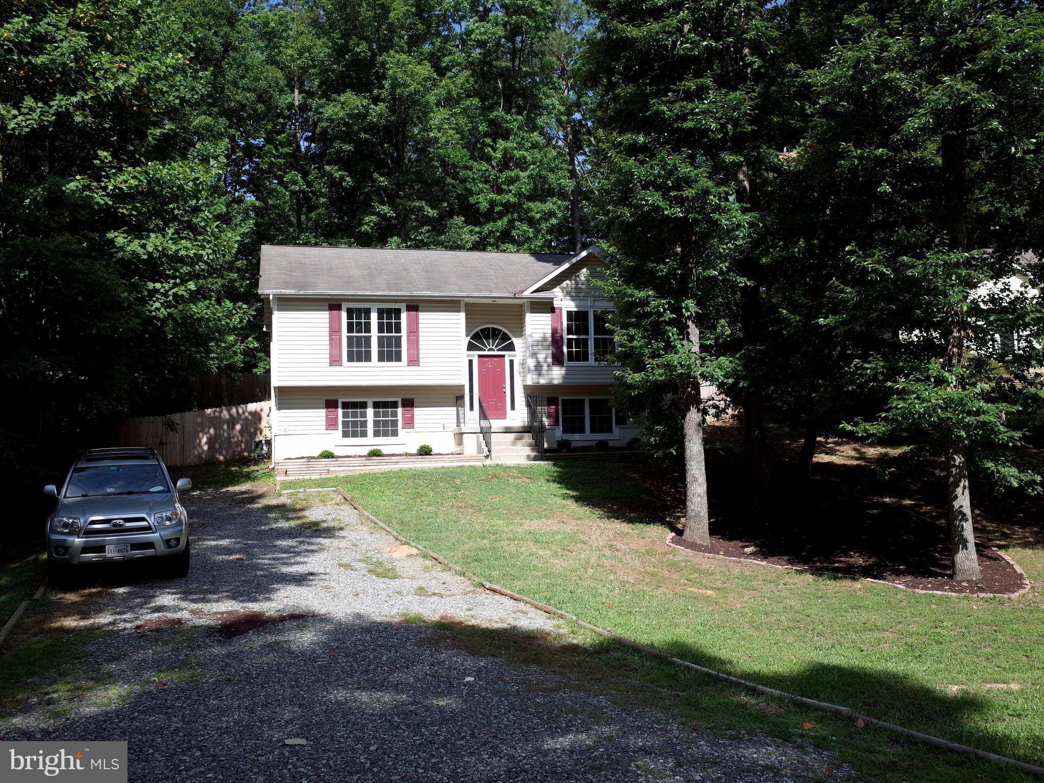 LAKE LAND - Residential