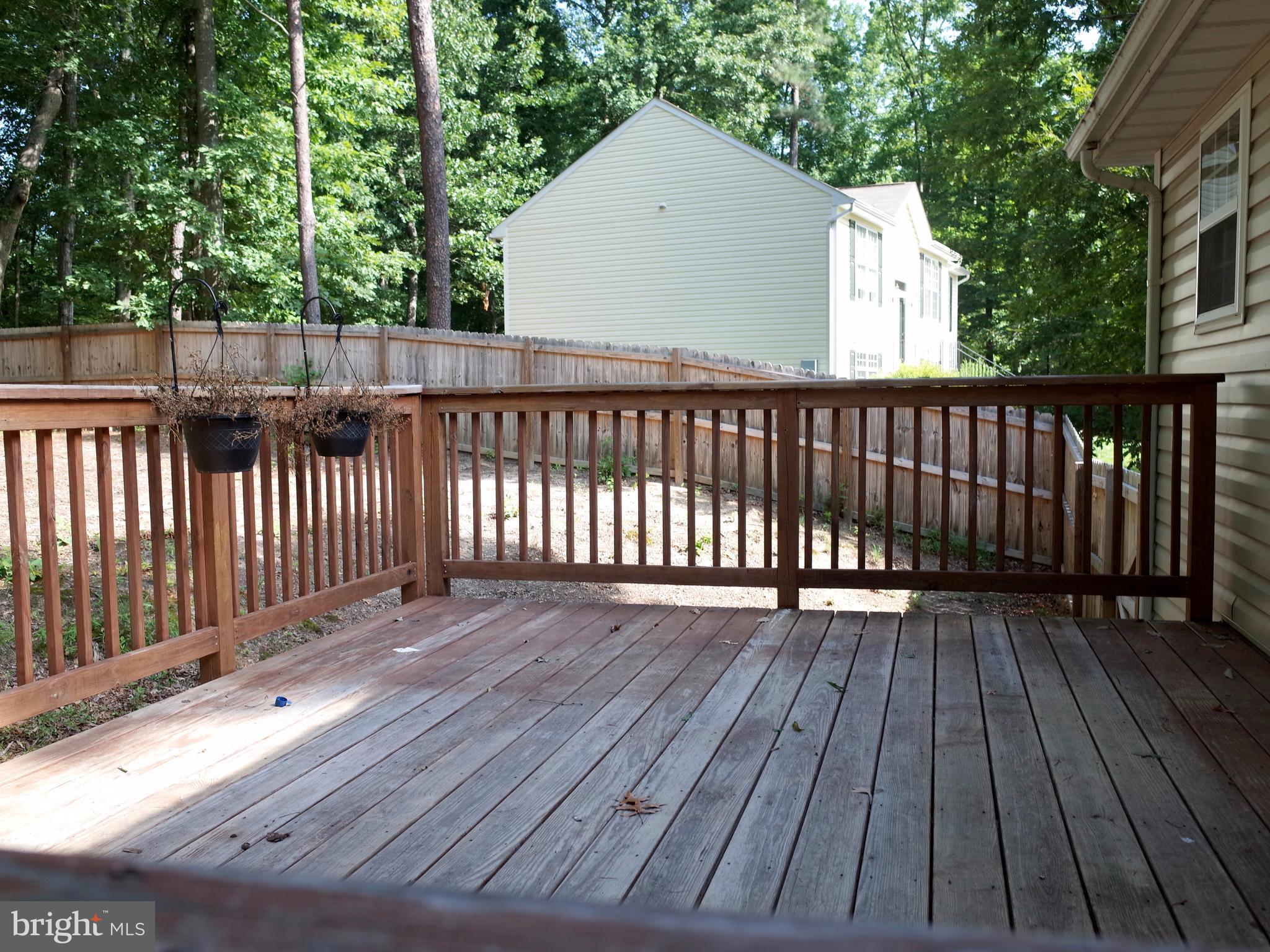 LAKE LAND - Residential