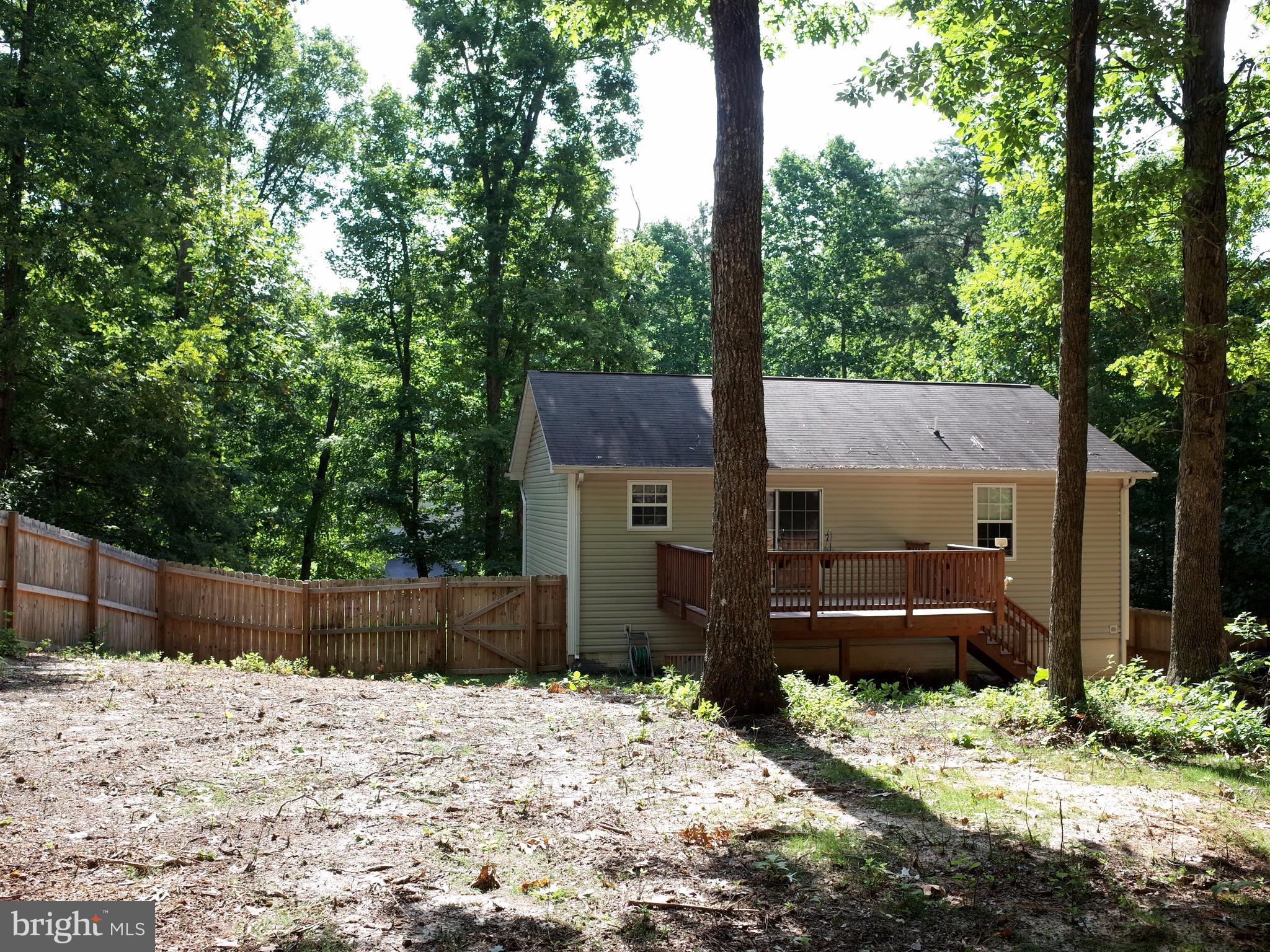 LAKE LAND - Residential