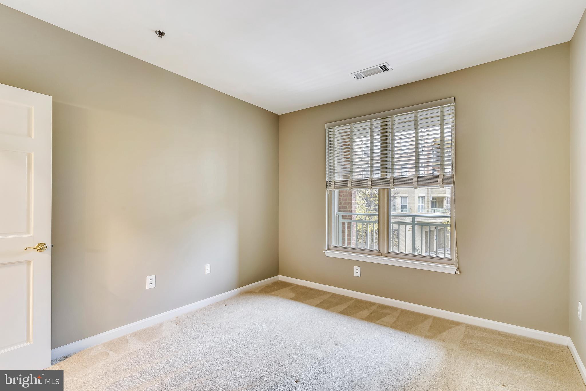 STRATFORD - Residential