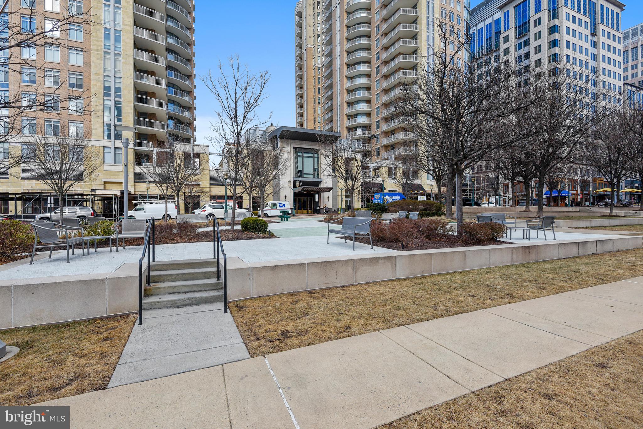 STRATFORD - Residential