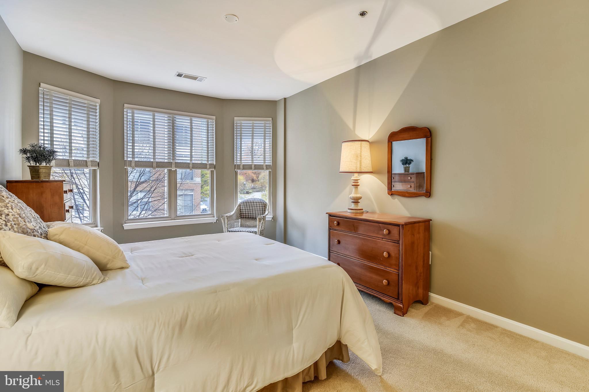 STRATFORD - Residential