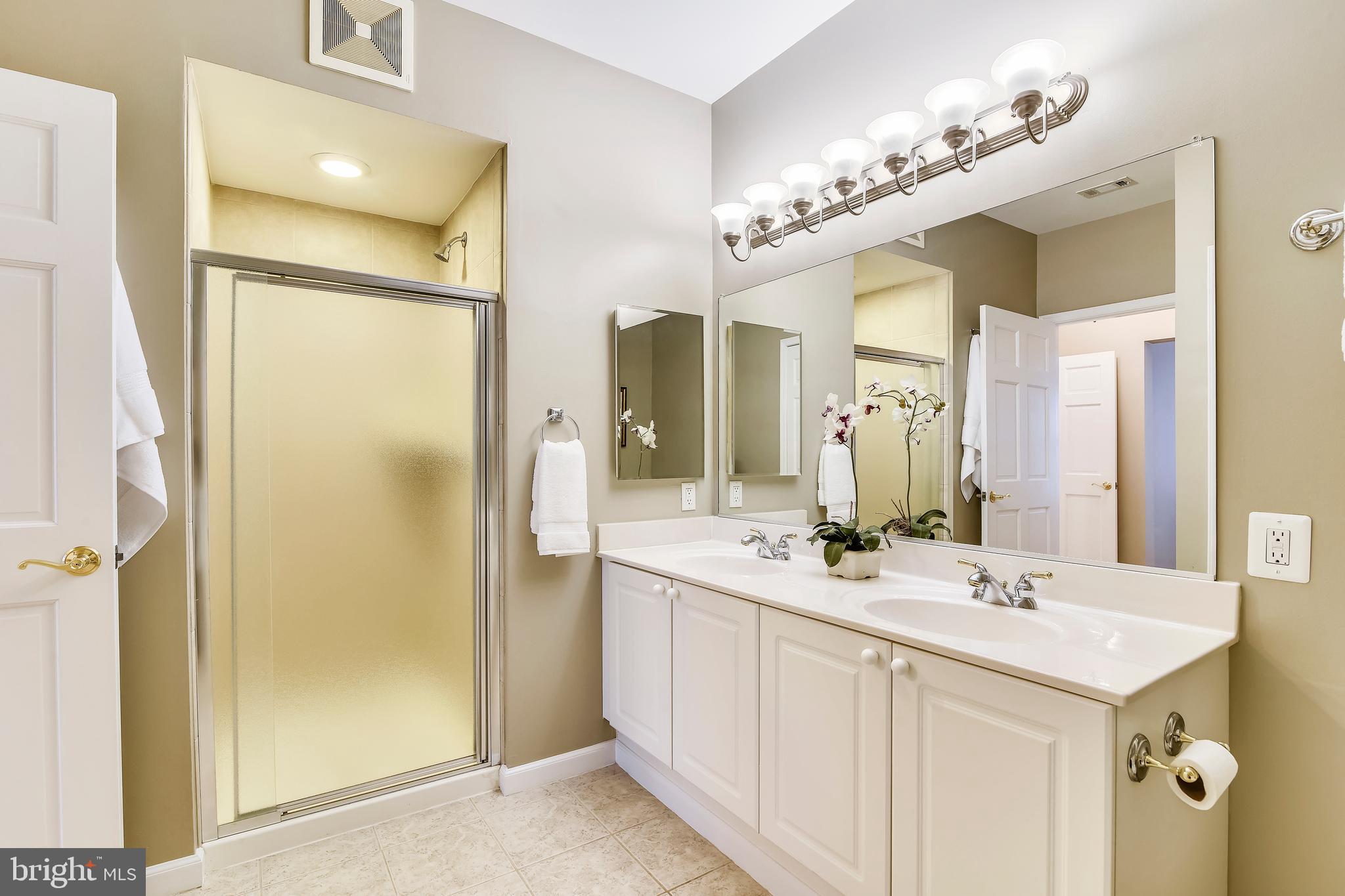 STRATFORD - Residential