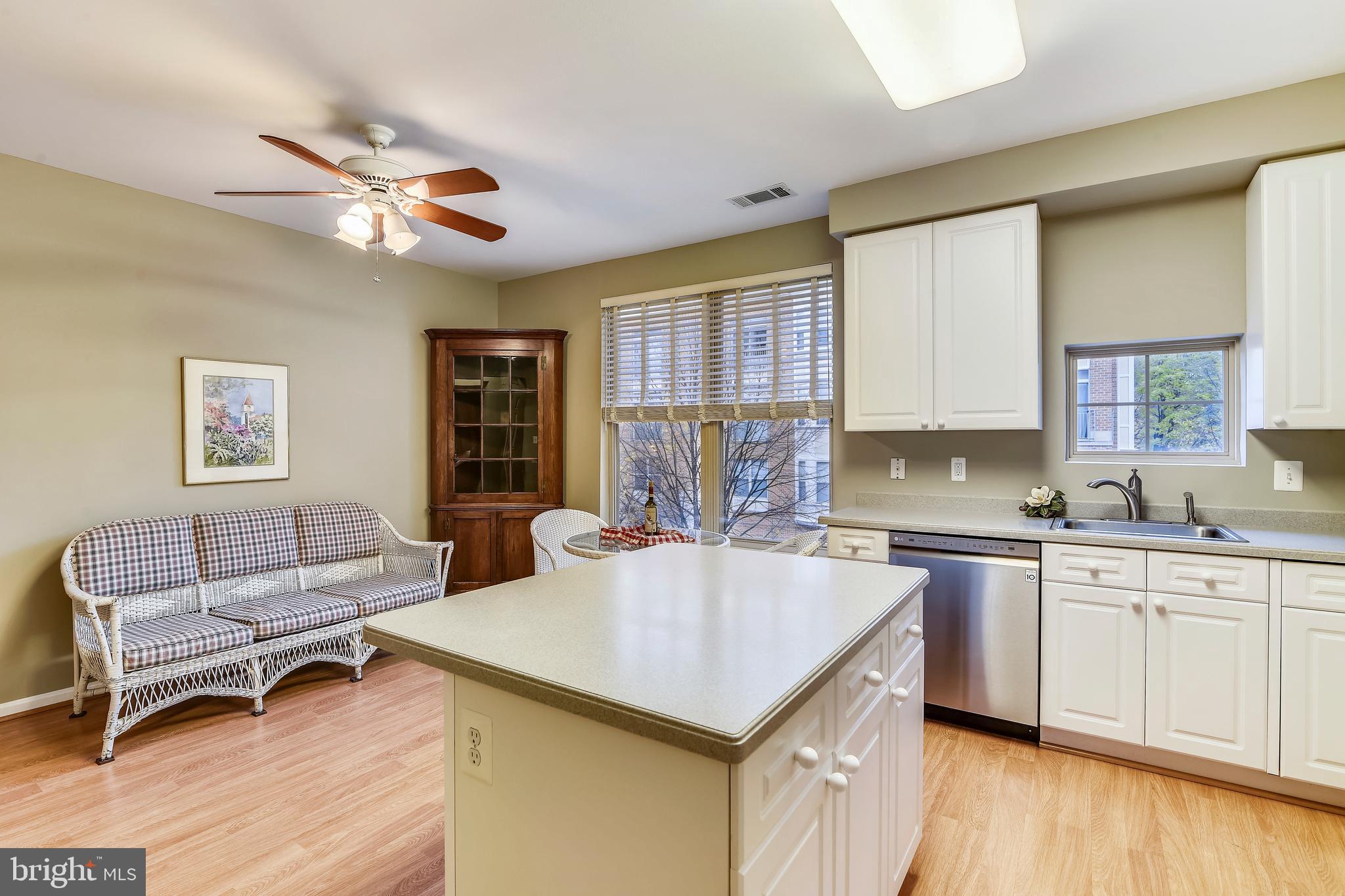 STRATFORD - Residential