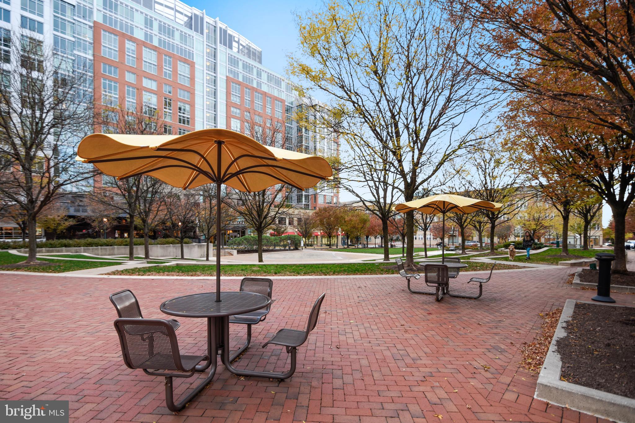 STRATFORD - Residential