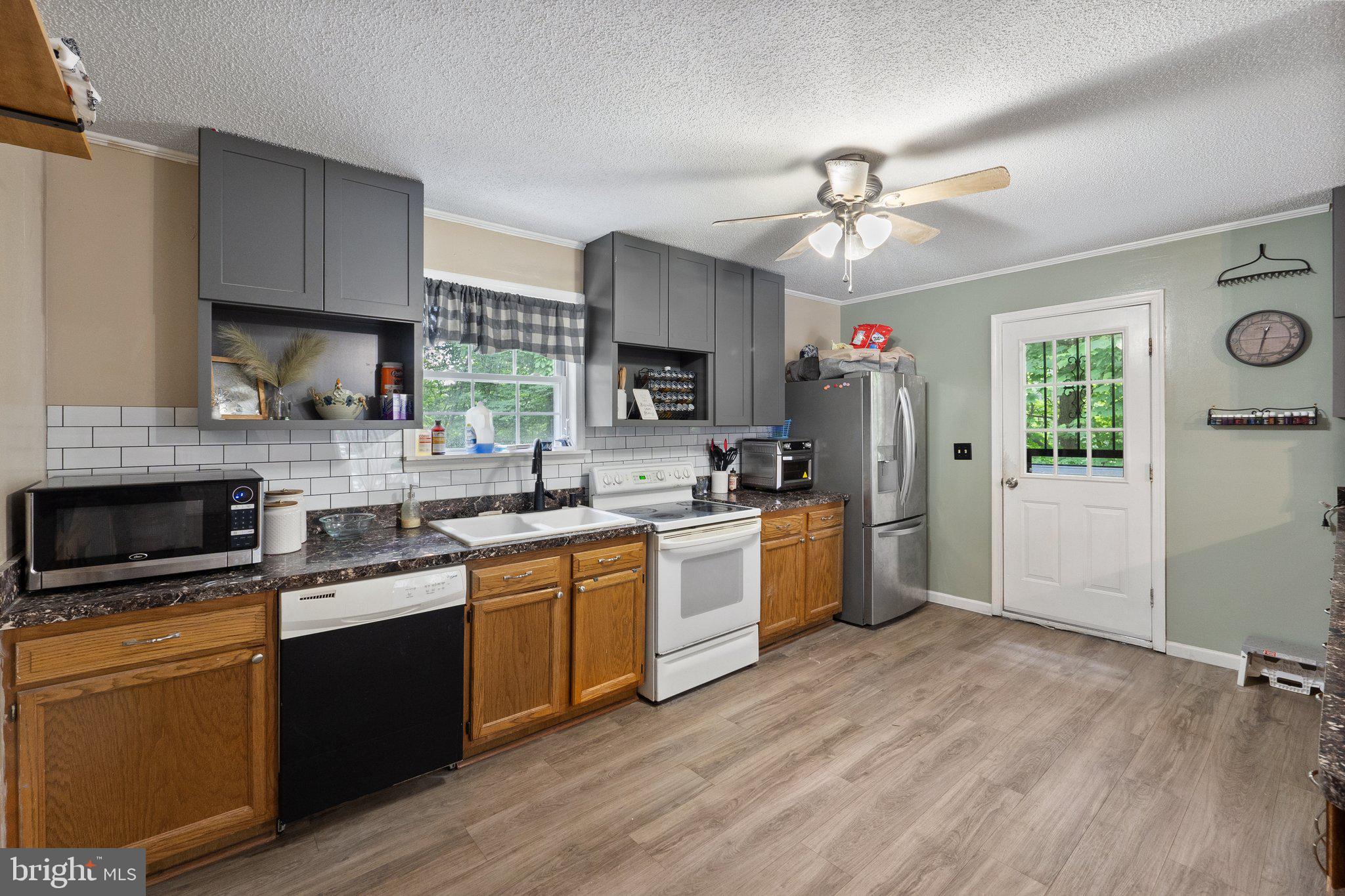 SHAWNEELAND - Residential