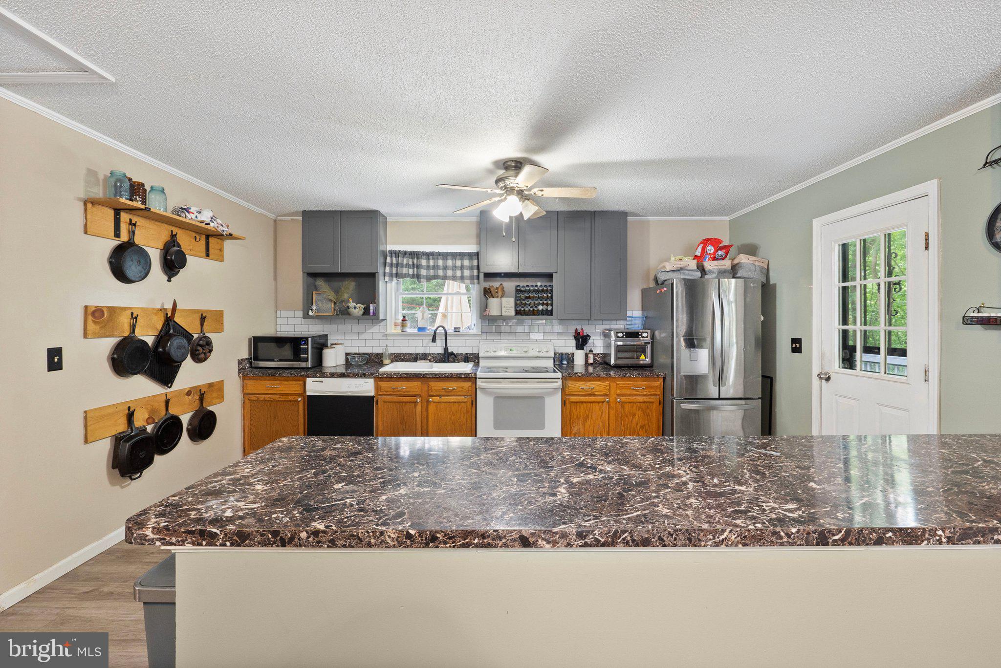 SHAWNEELAND - Residential