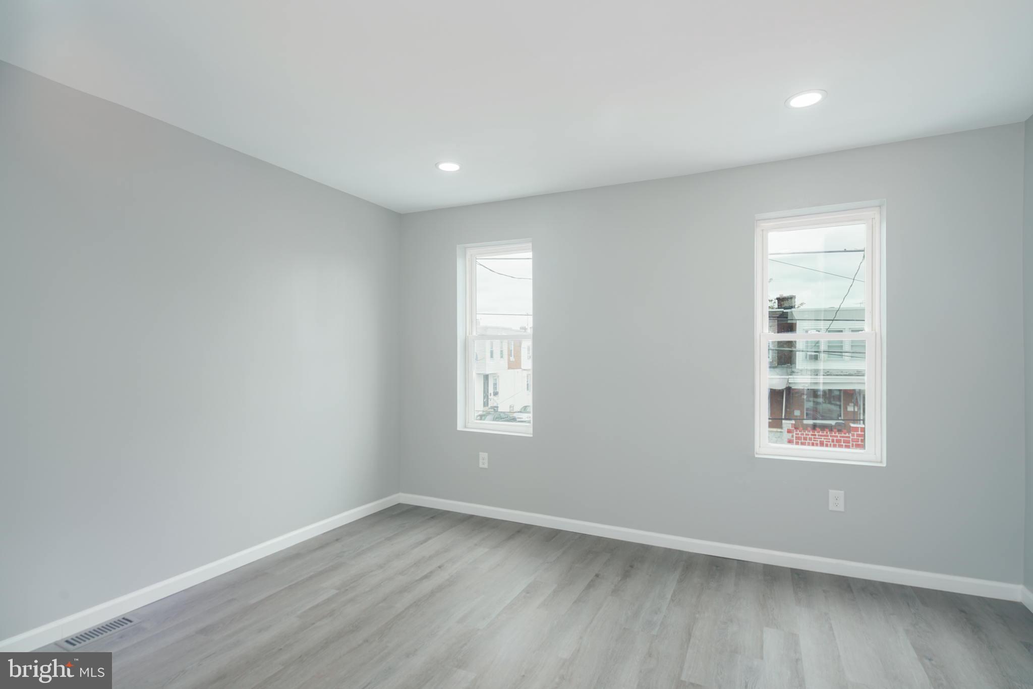 PORT RICHMOND - Residential