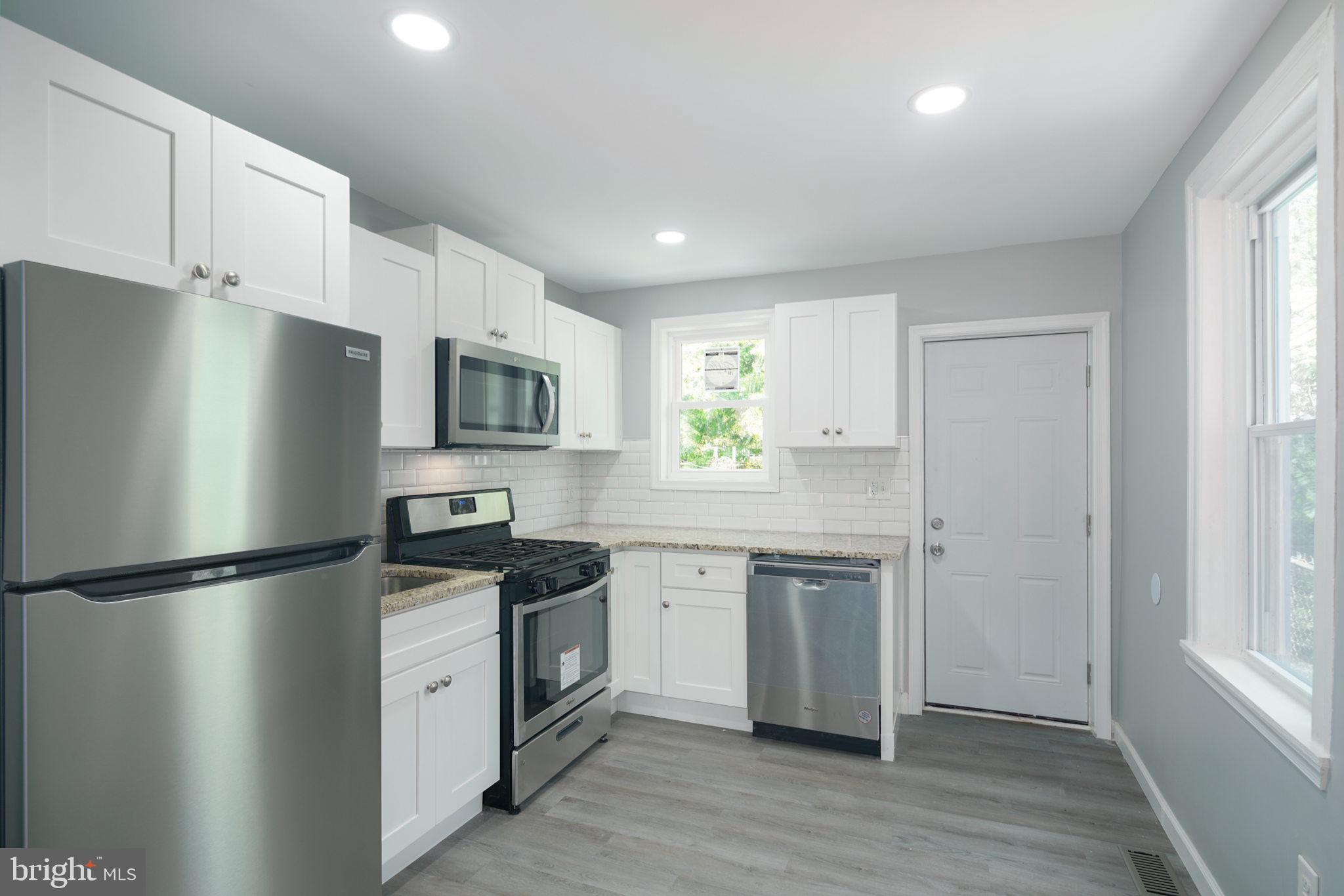 PORT RICHMOND - Residential