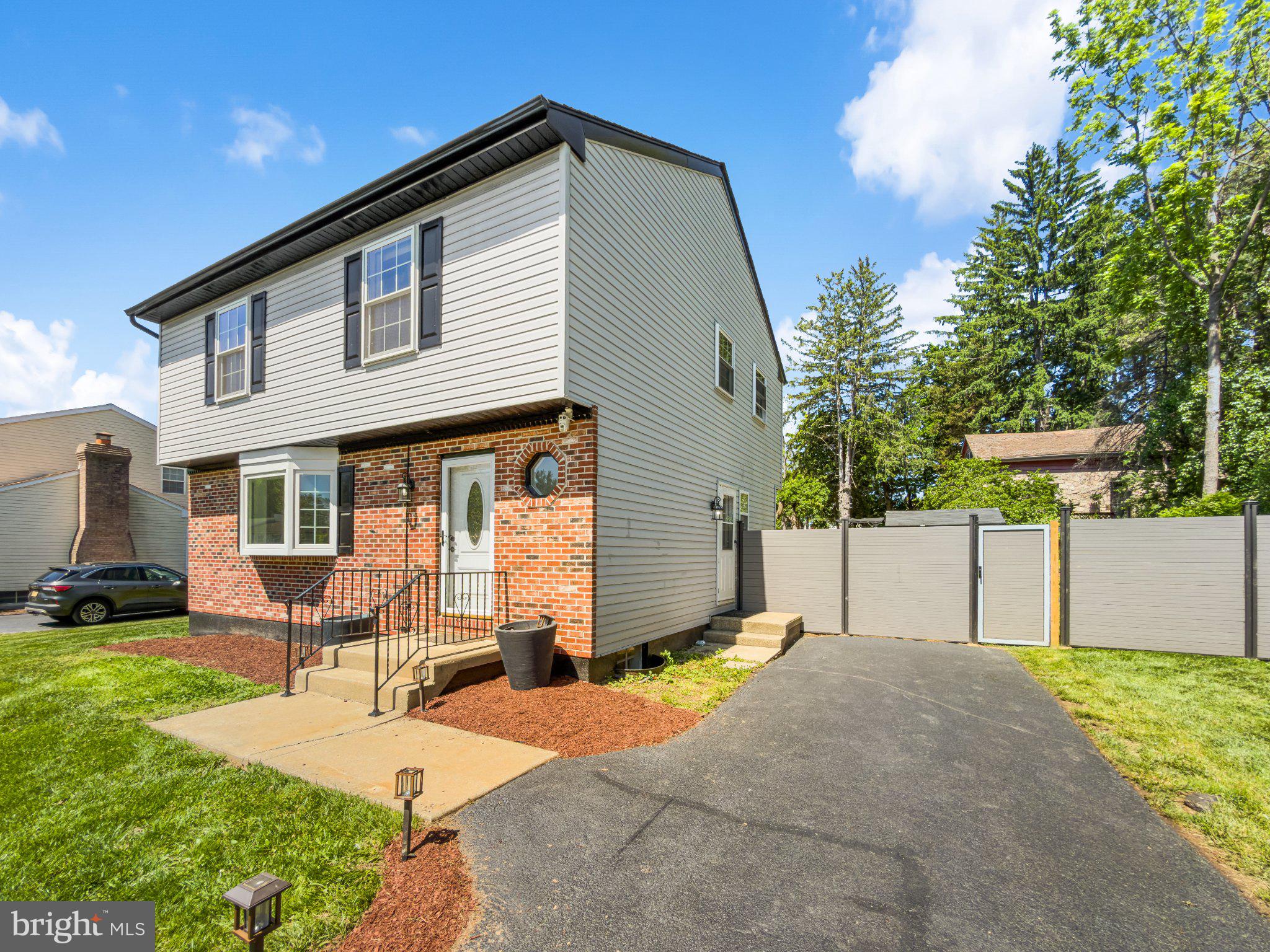 YORKTOWN - Residential