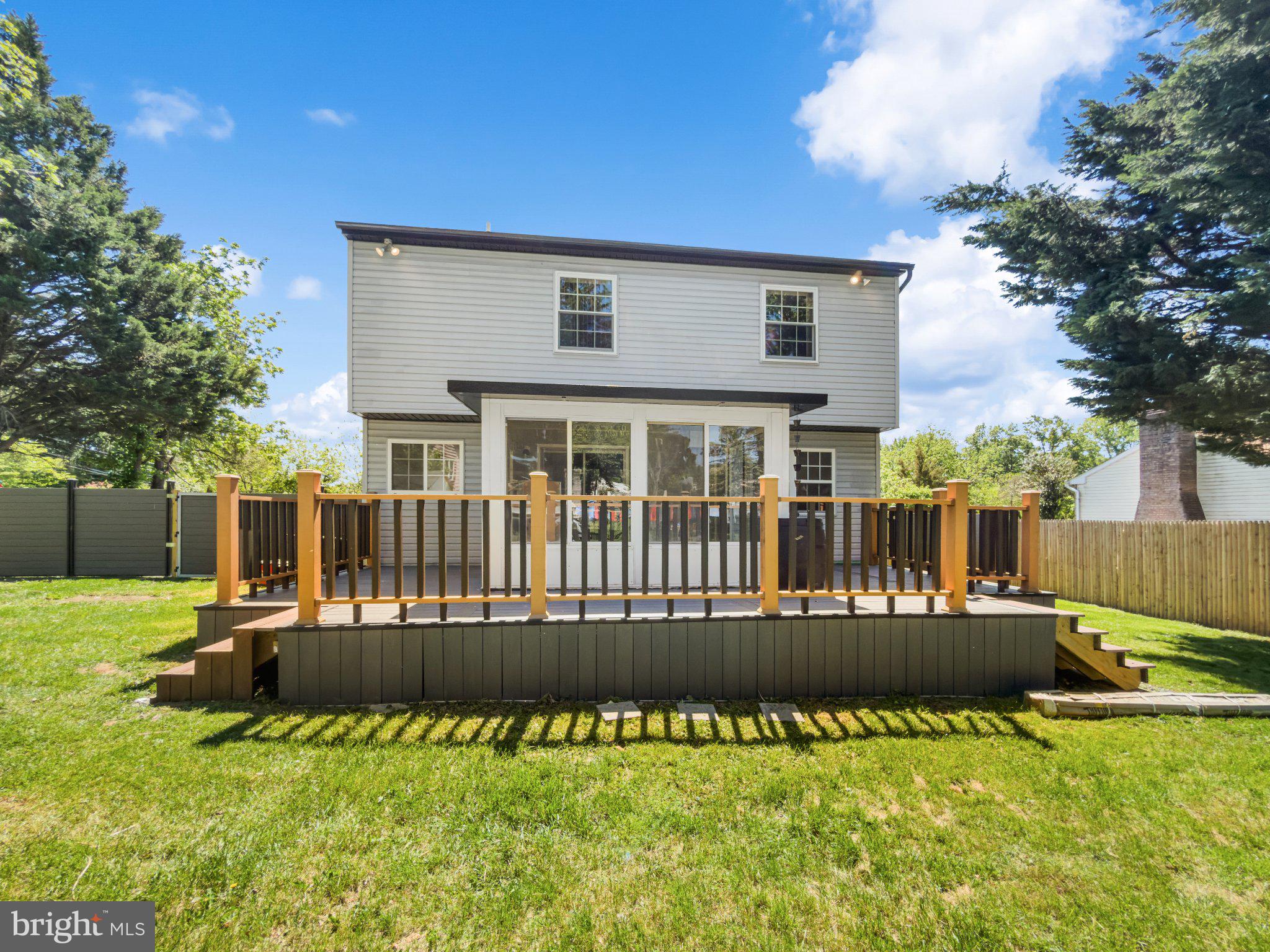YORKTOWN - Residential