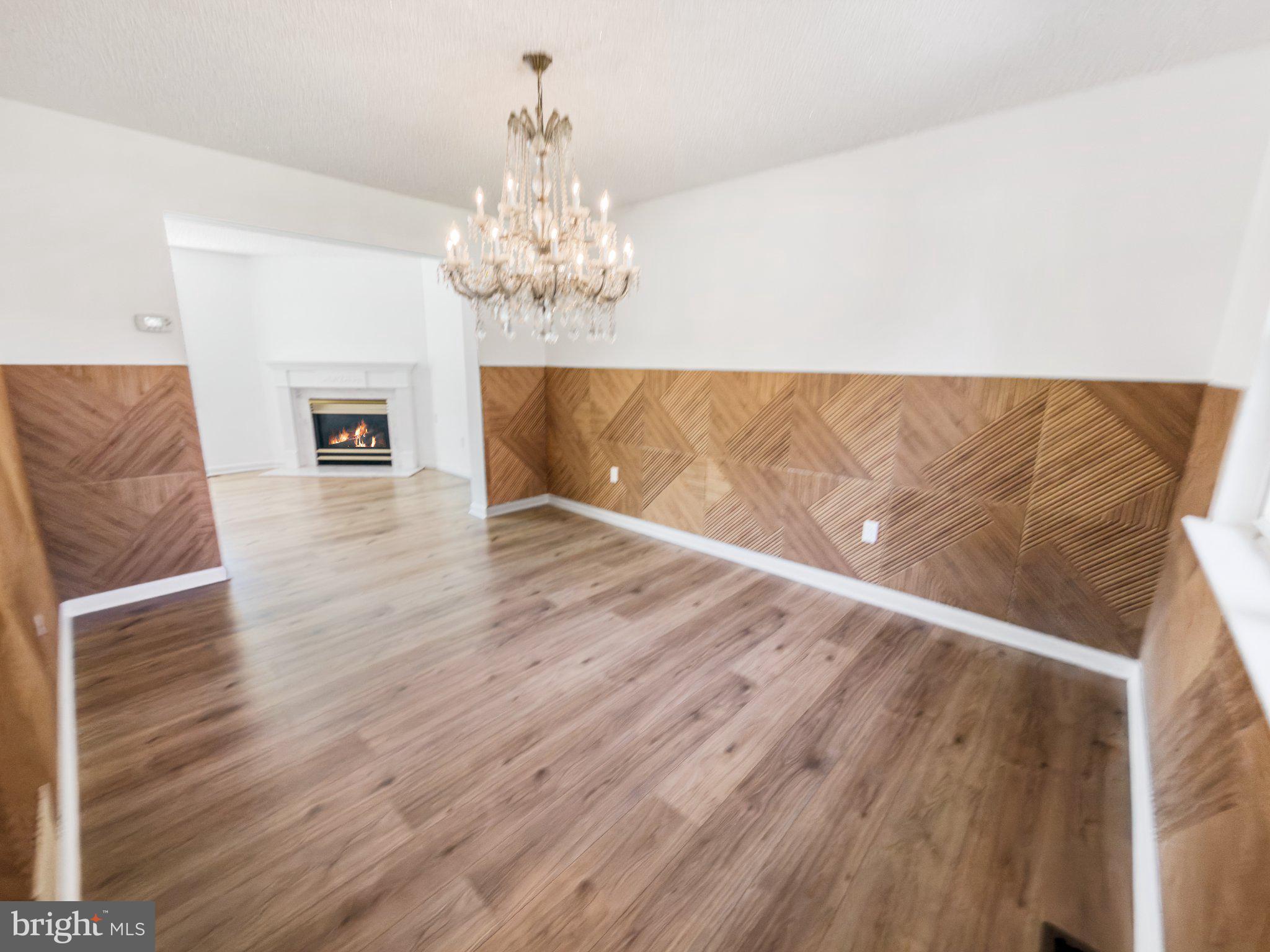 YORKTOWN - Residential