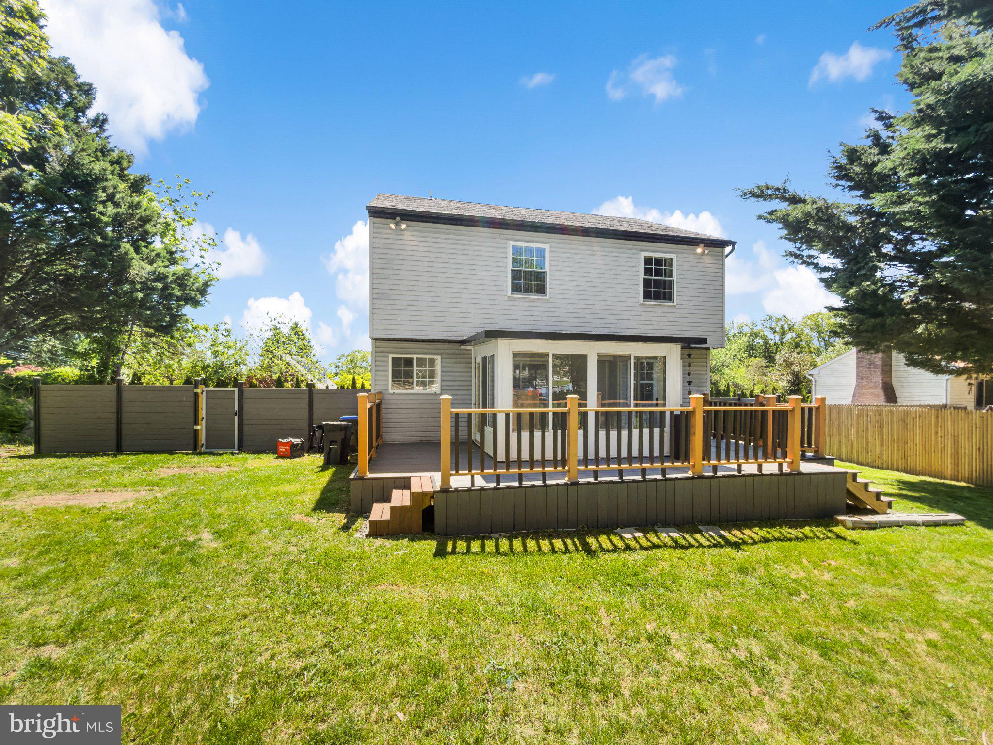 YORKTOWN - Residential