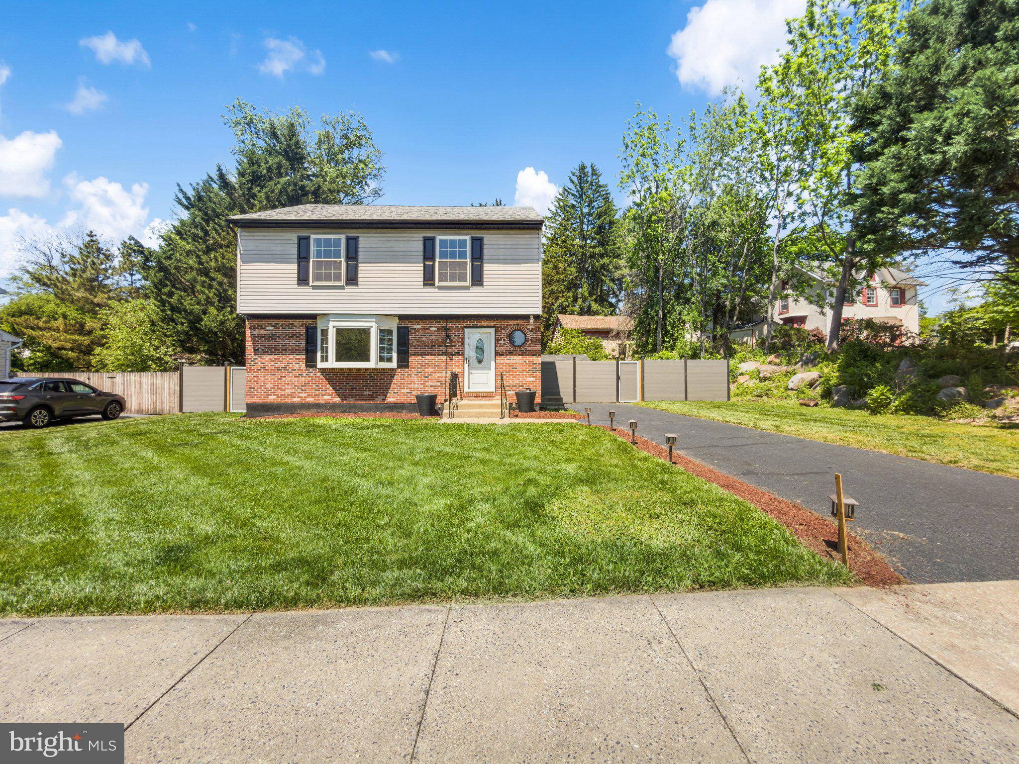 YORKTOWN - Residential