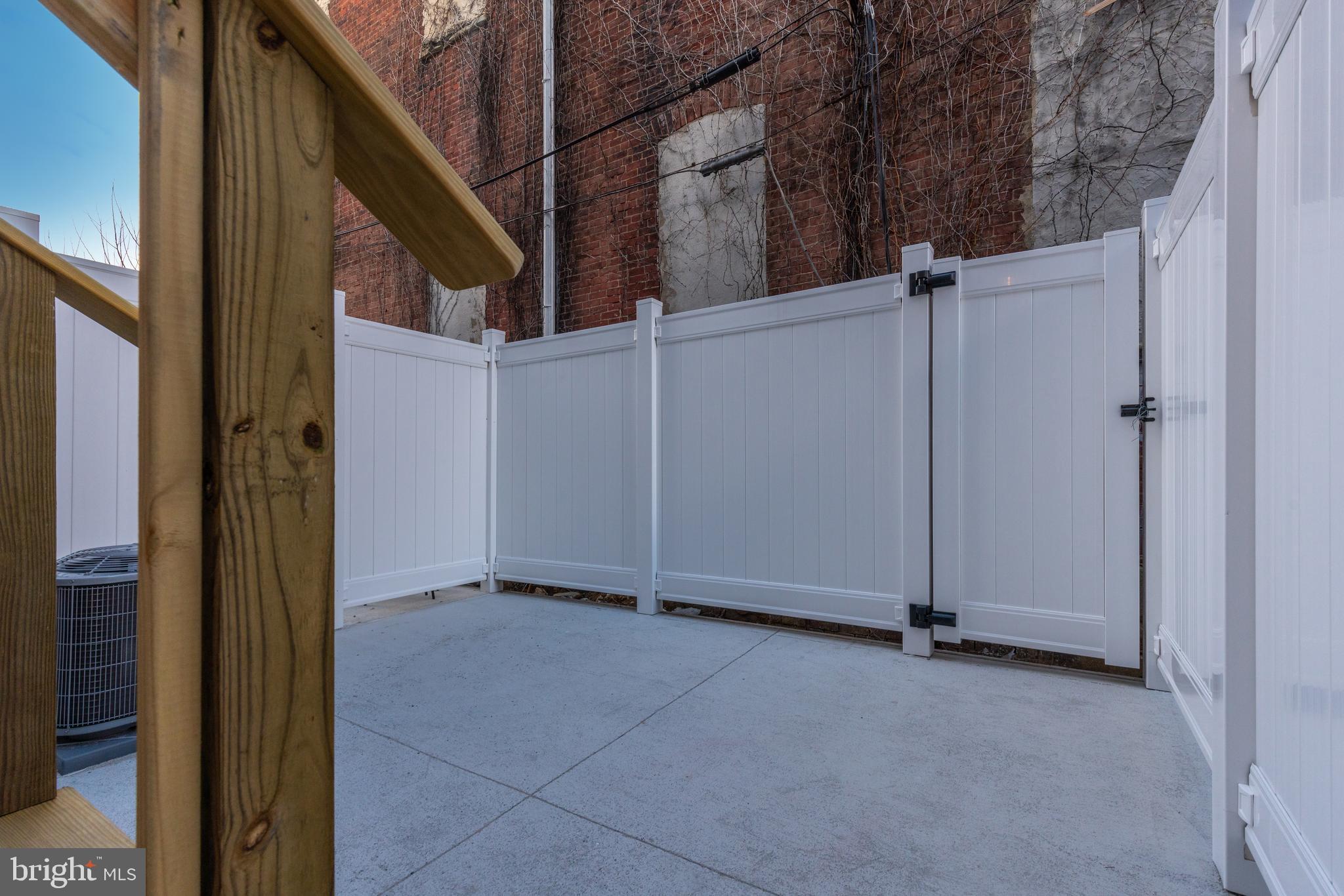 WEST KENSINGTON - Residential Lease