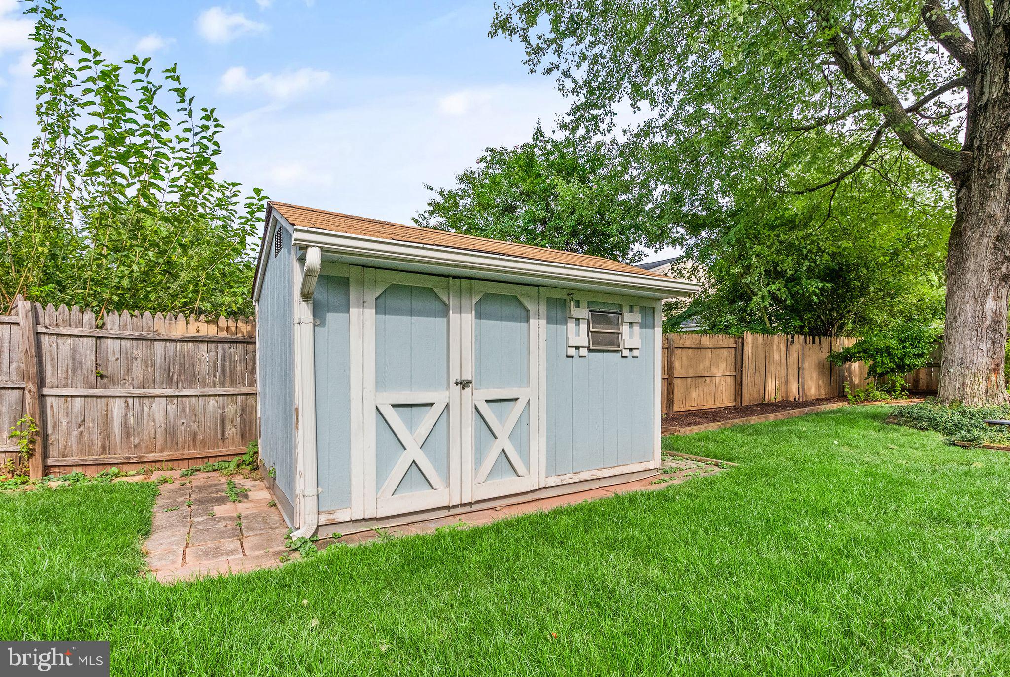 BROOKFIELD - Residential