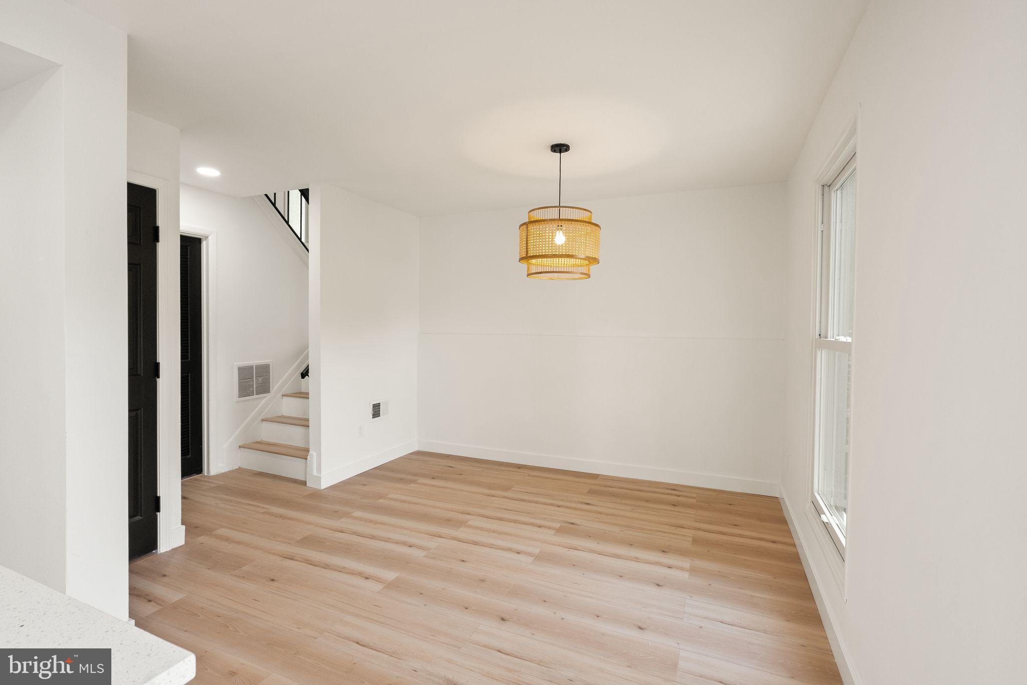 BROOKFIELD - Residential