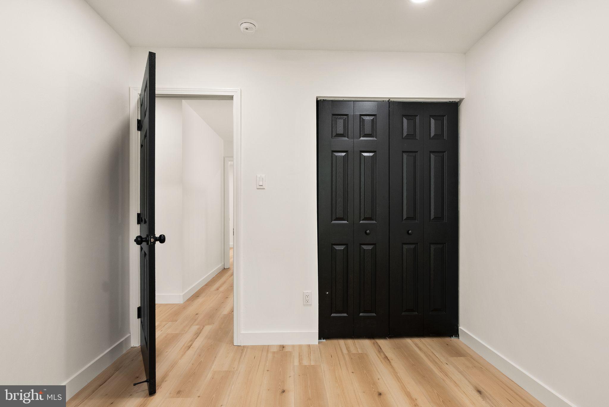 BROOKFIELD - Residential