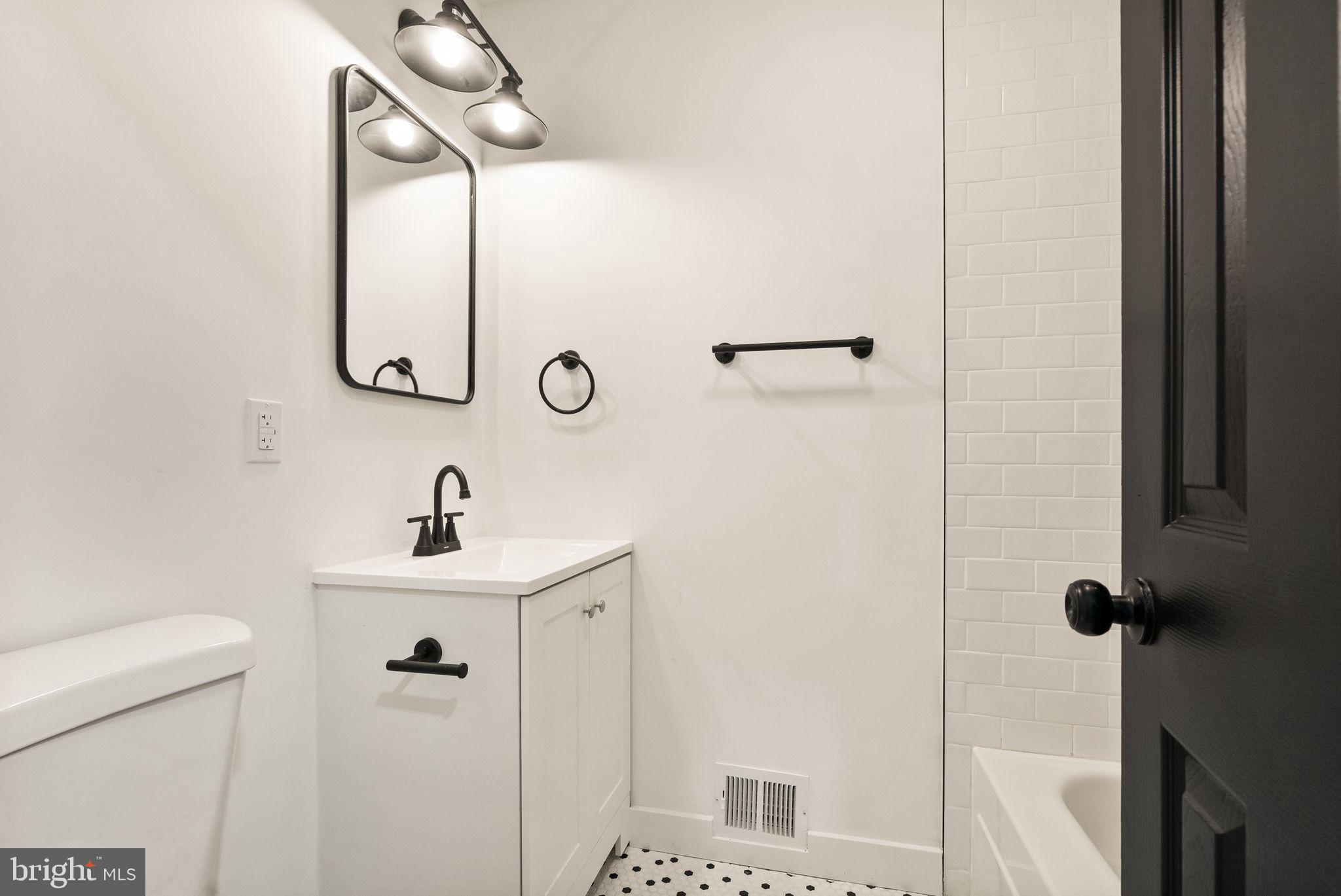 BROOKFIELD - Residential