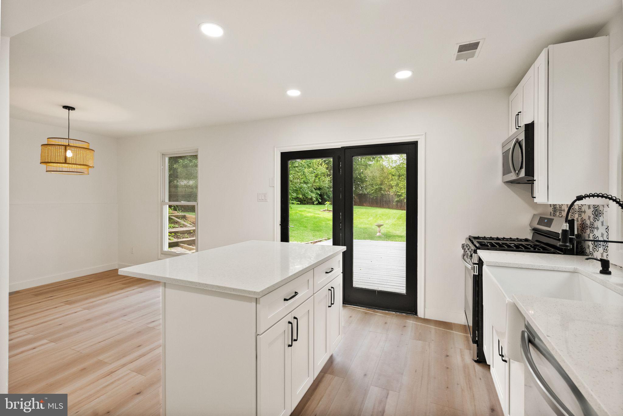 BROOKFIELD - Residential