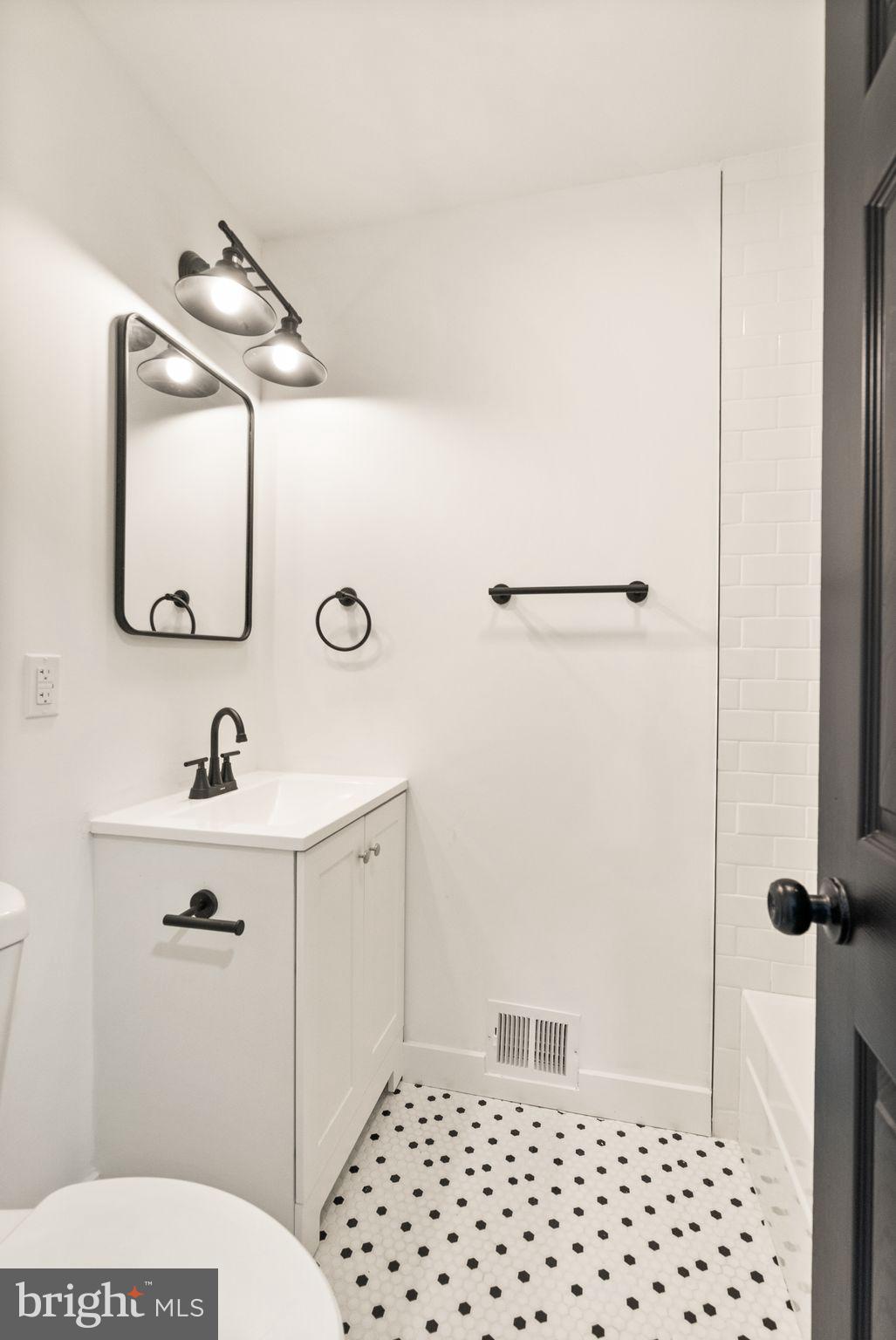 BROOKFIELD - Residential