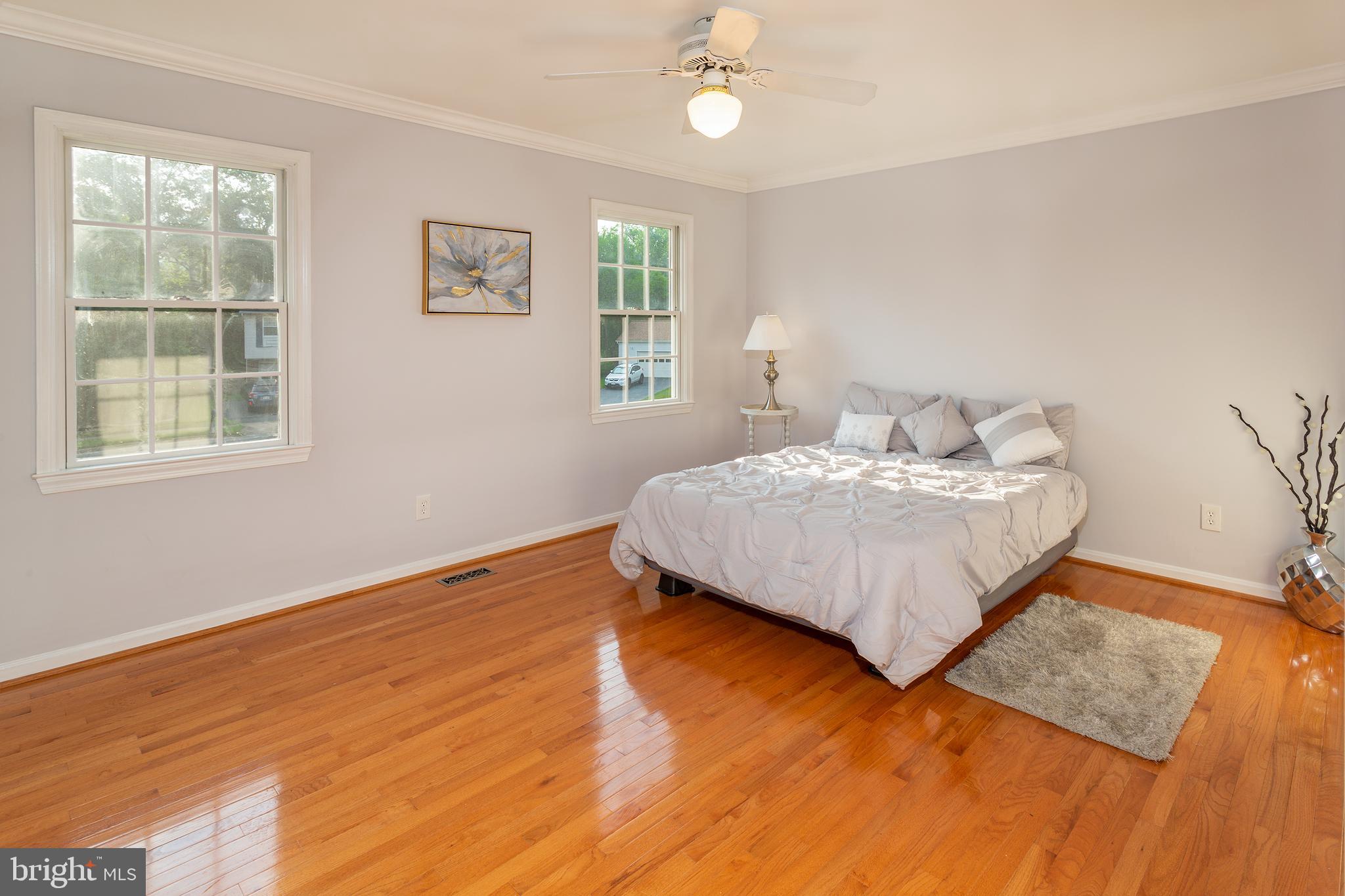 LEIGH WOODS - Residential