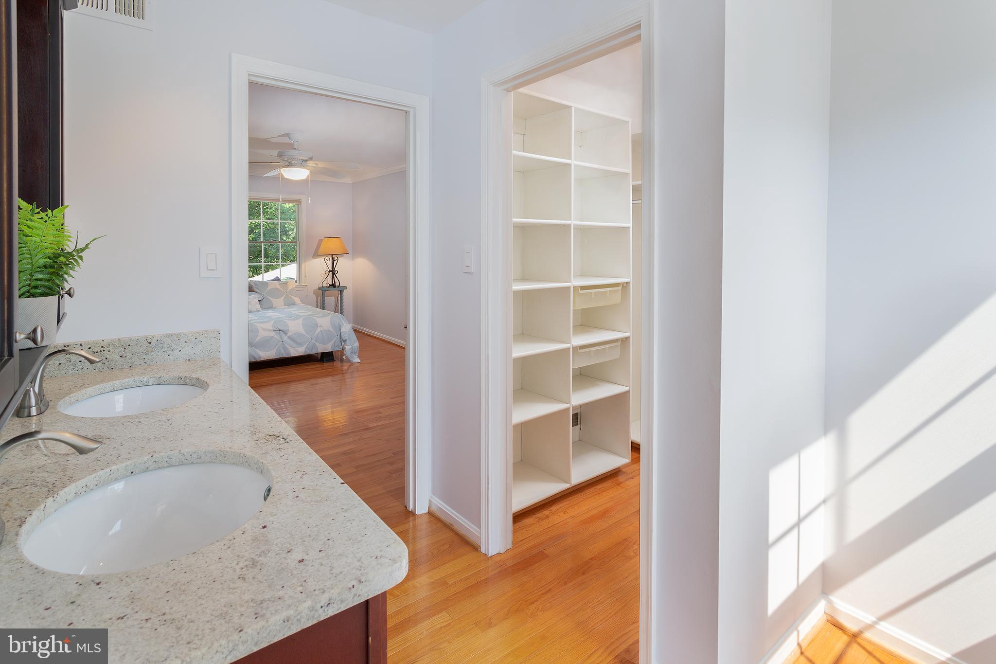 LEIGH WOODS - Residential