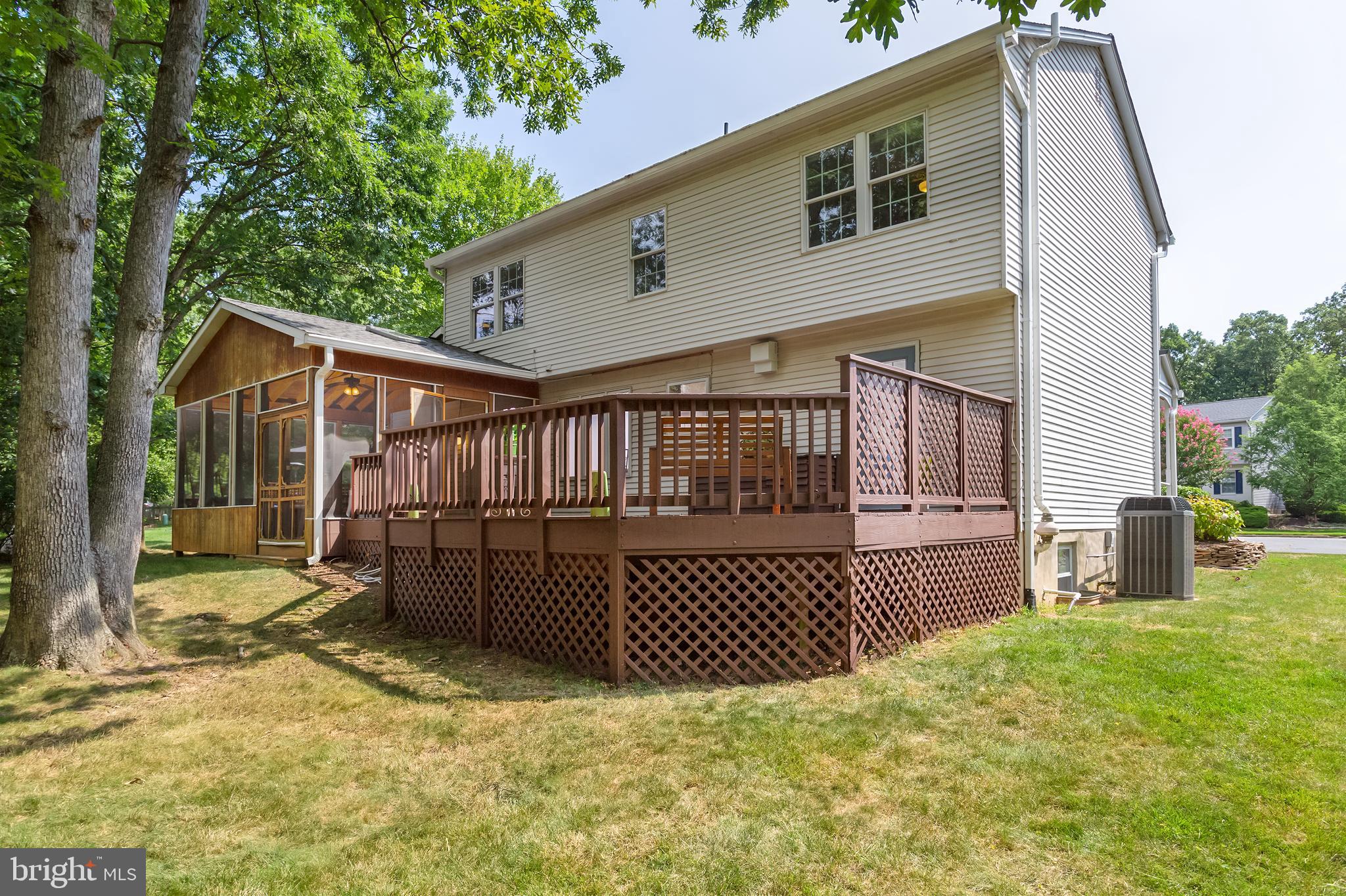 LEIGH WOODS - Residential