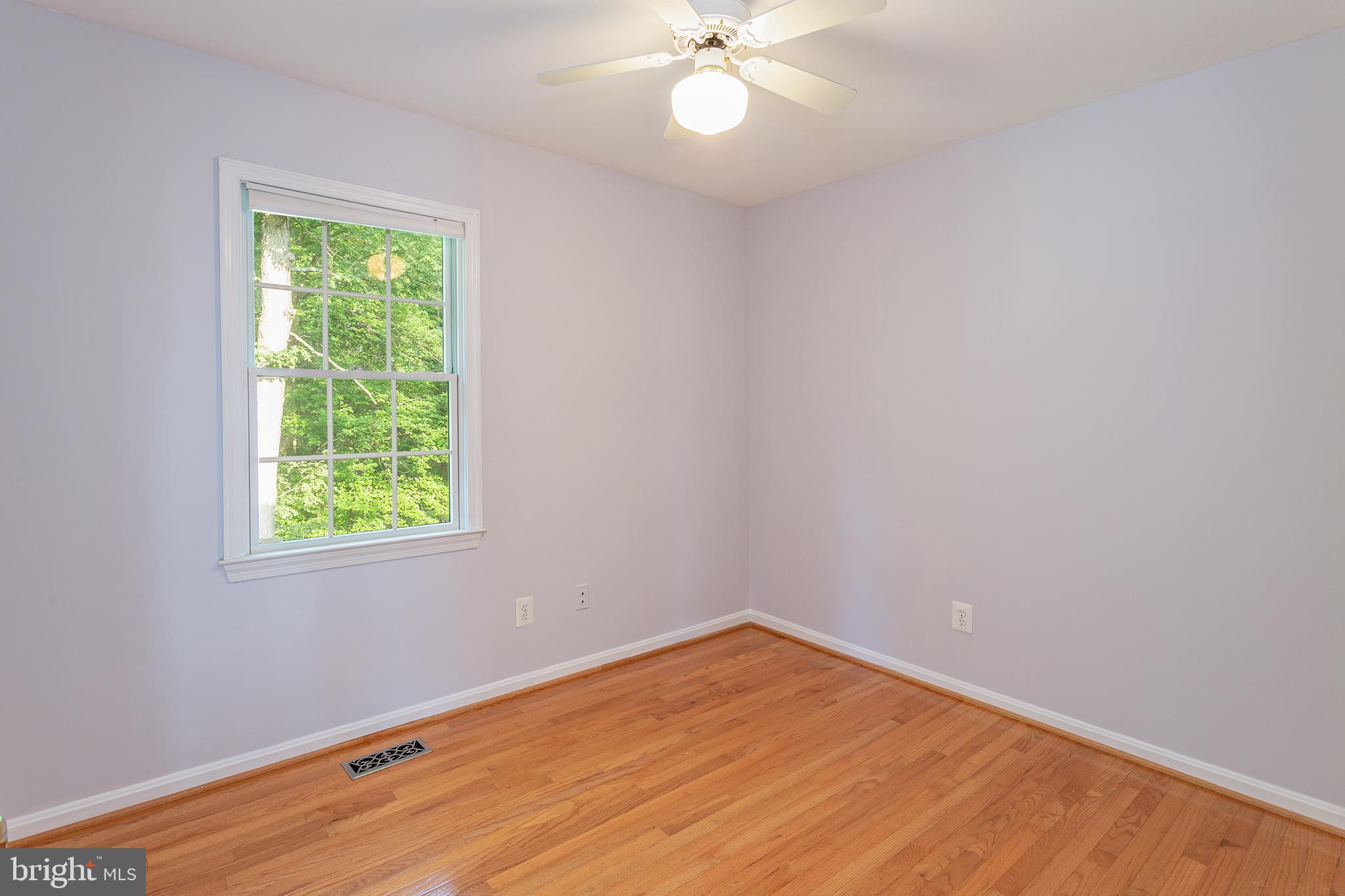 LEIGH WOODS - Residential