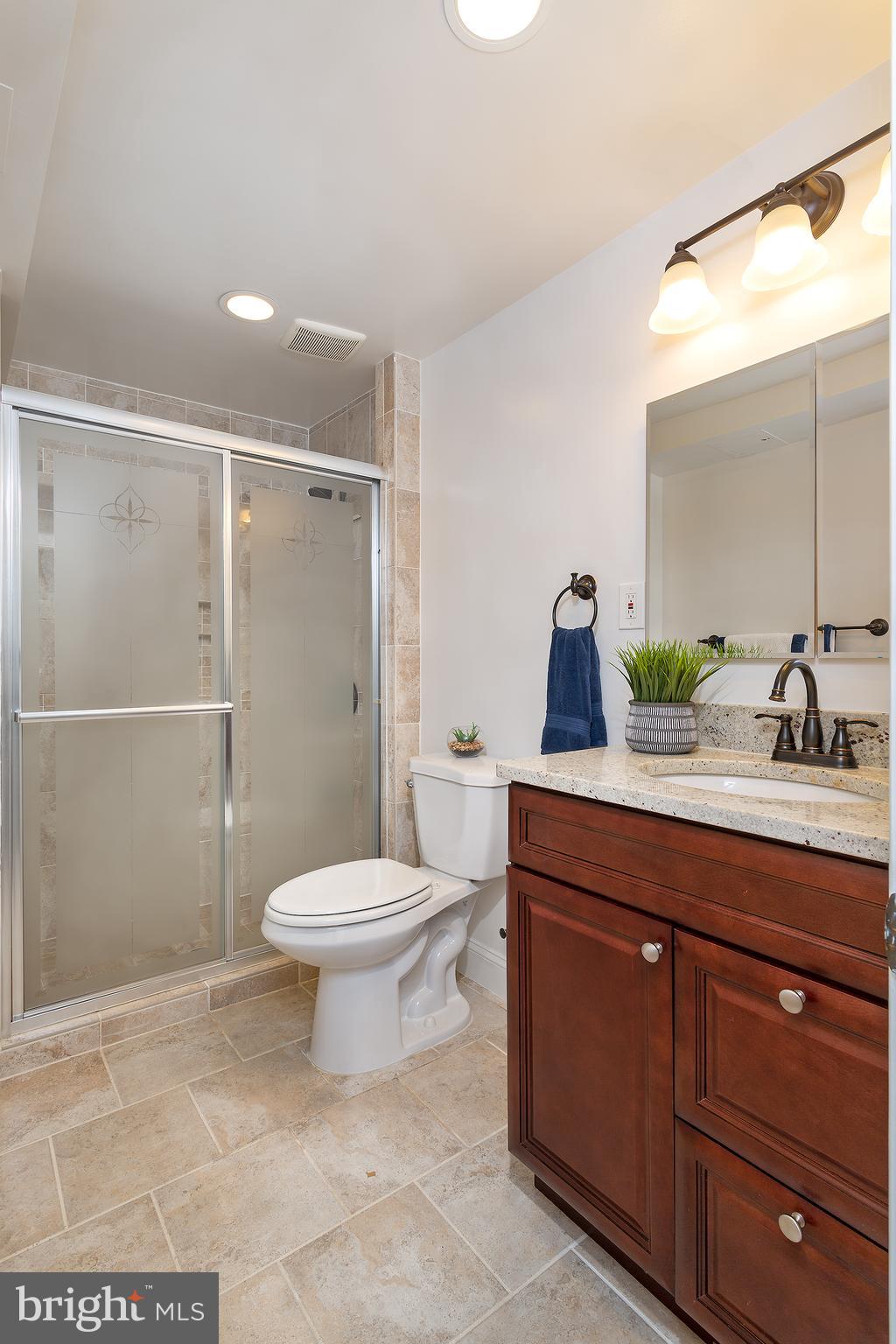 LEIGH WOODS - Residential