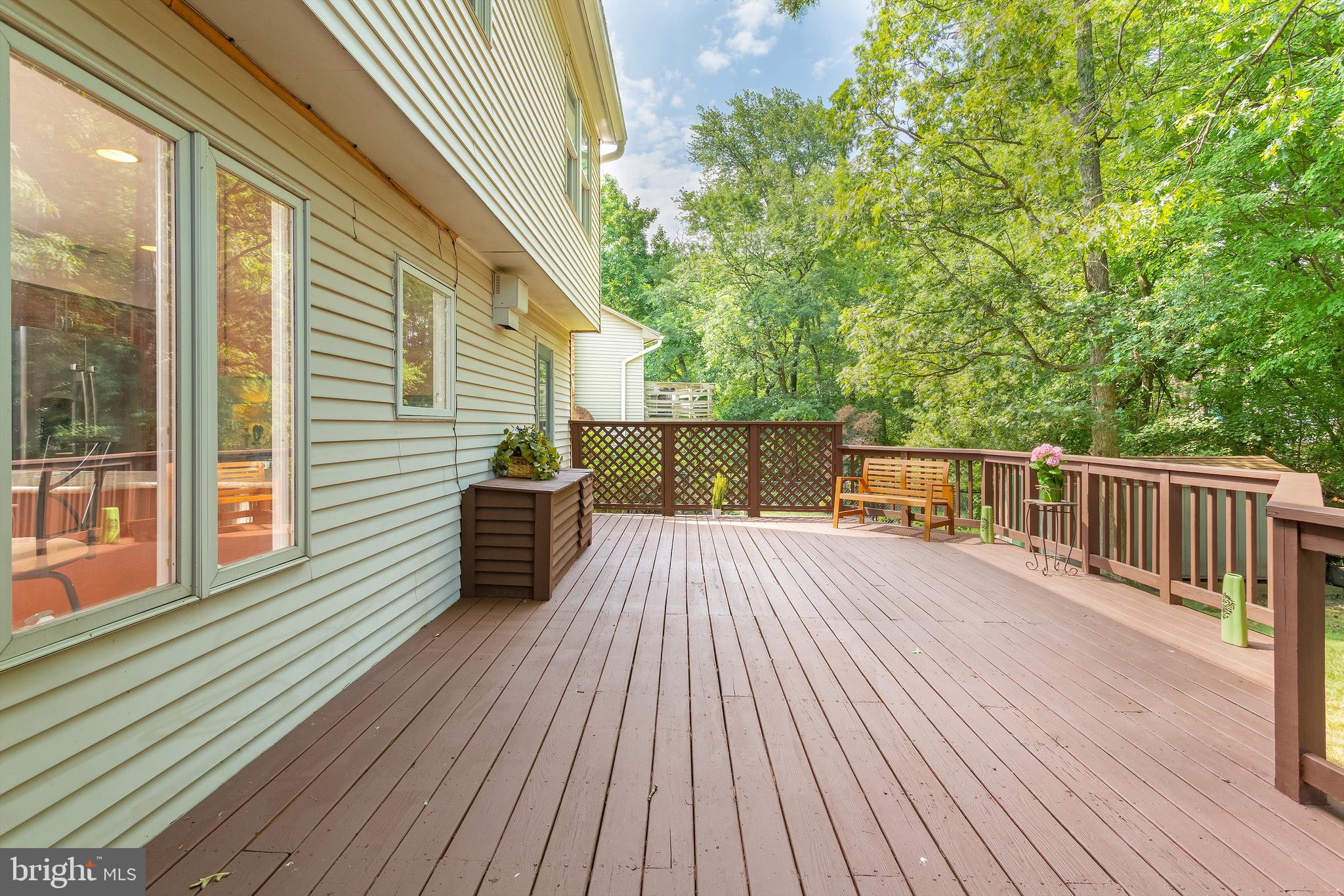 LEIGH WOODS - Residential