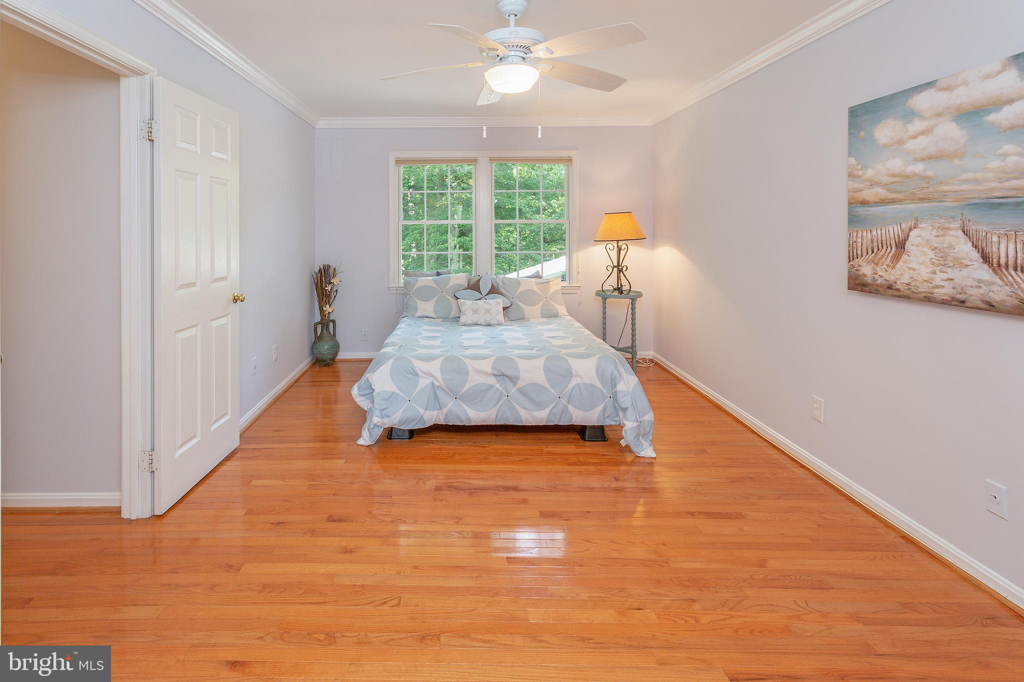 LEIGH WOODS - Residential