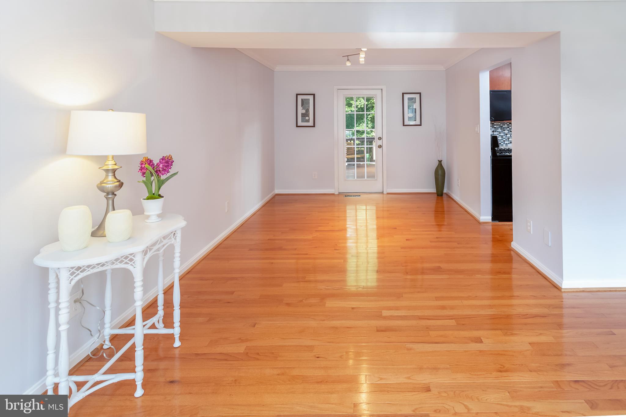 LEIGH WOODS - Residential